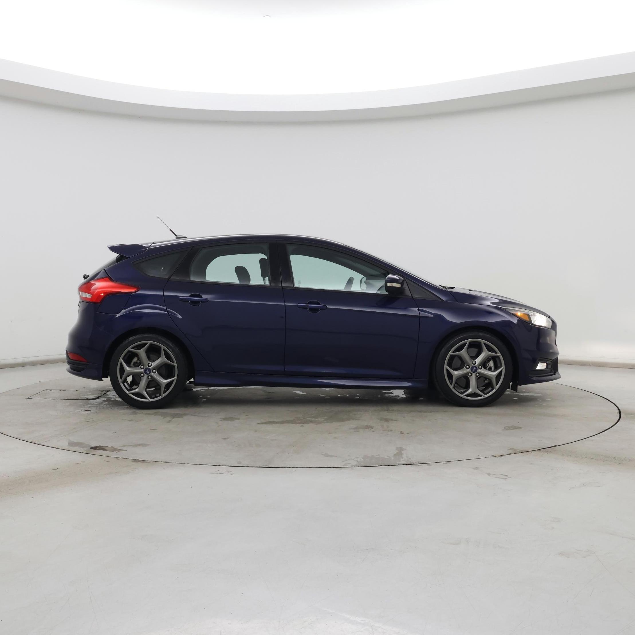 Thumbnail: 2017 Ford Focus - 7