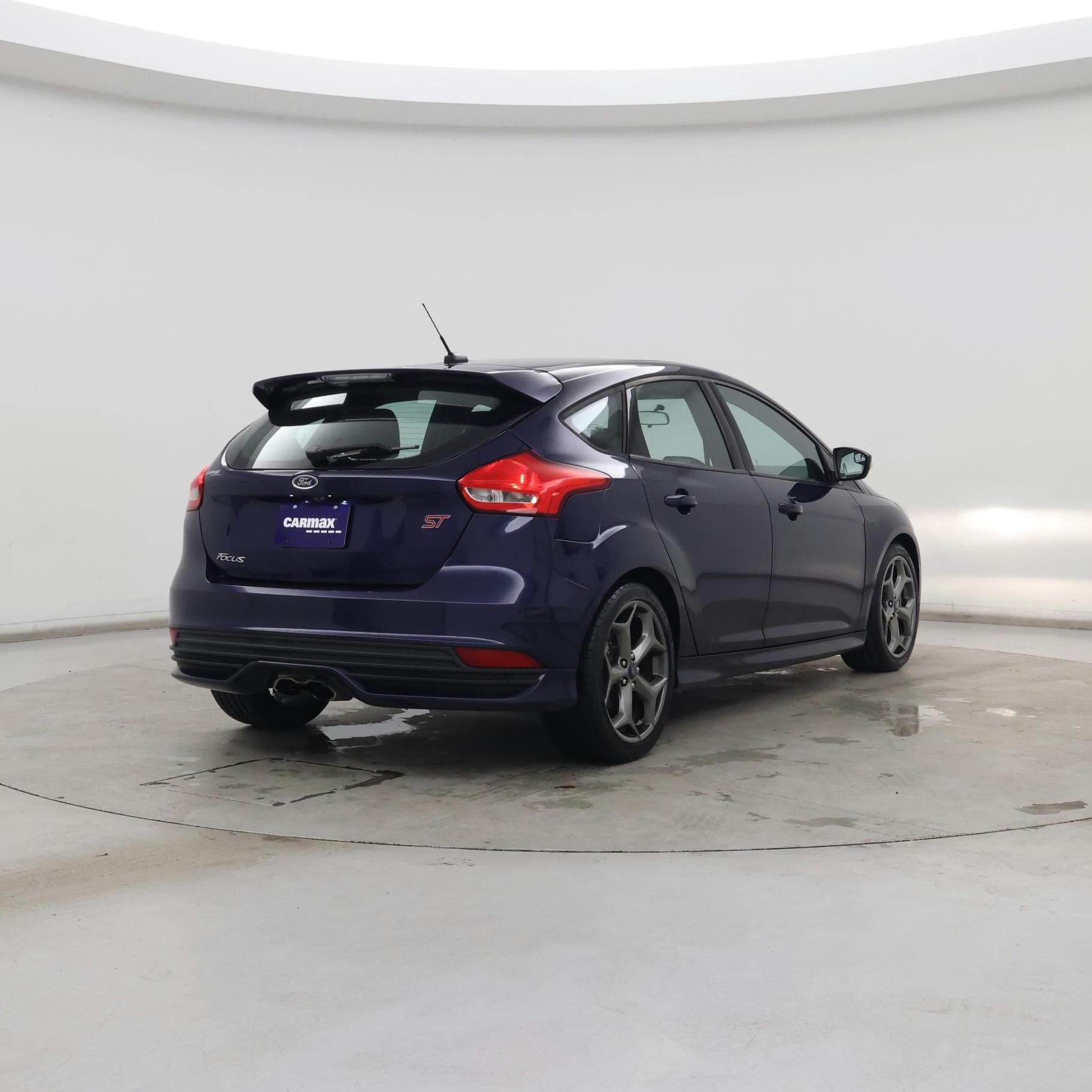 Thumbnail: 2017 Ford Focus - 8