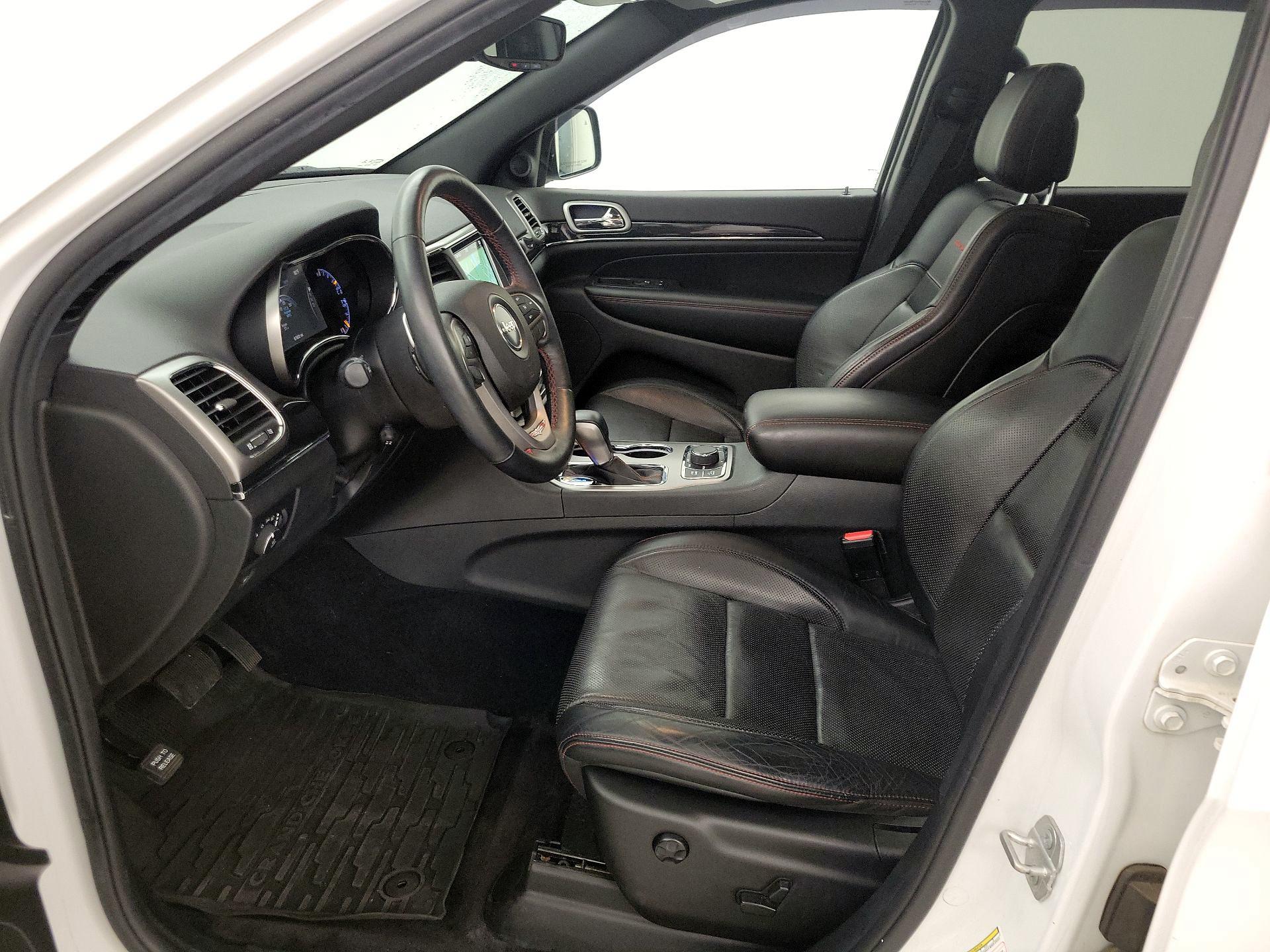Thumbnail: 2018 Jeep Grand Cherokee - 11