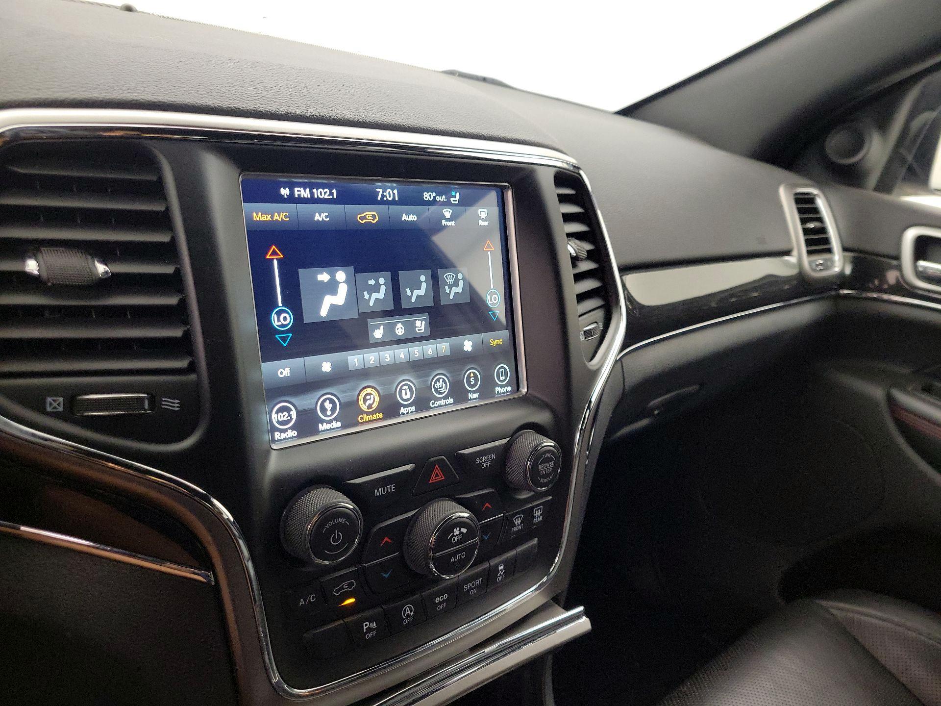 Thumbnail: 2018 Jeep Grand Cherokee - 17