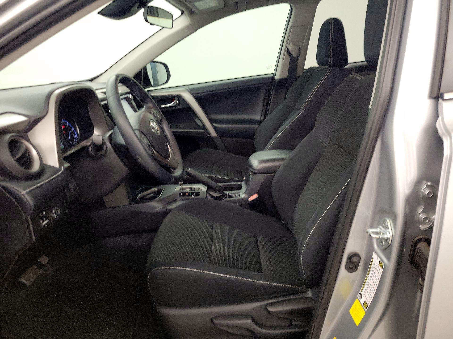 Thumbnail: 2018 Toyota RAV4 - 11