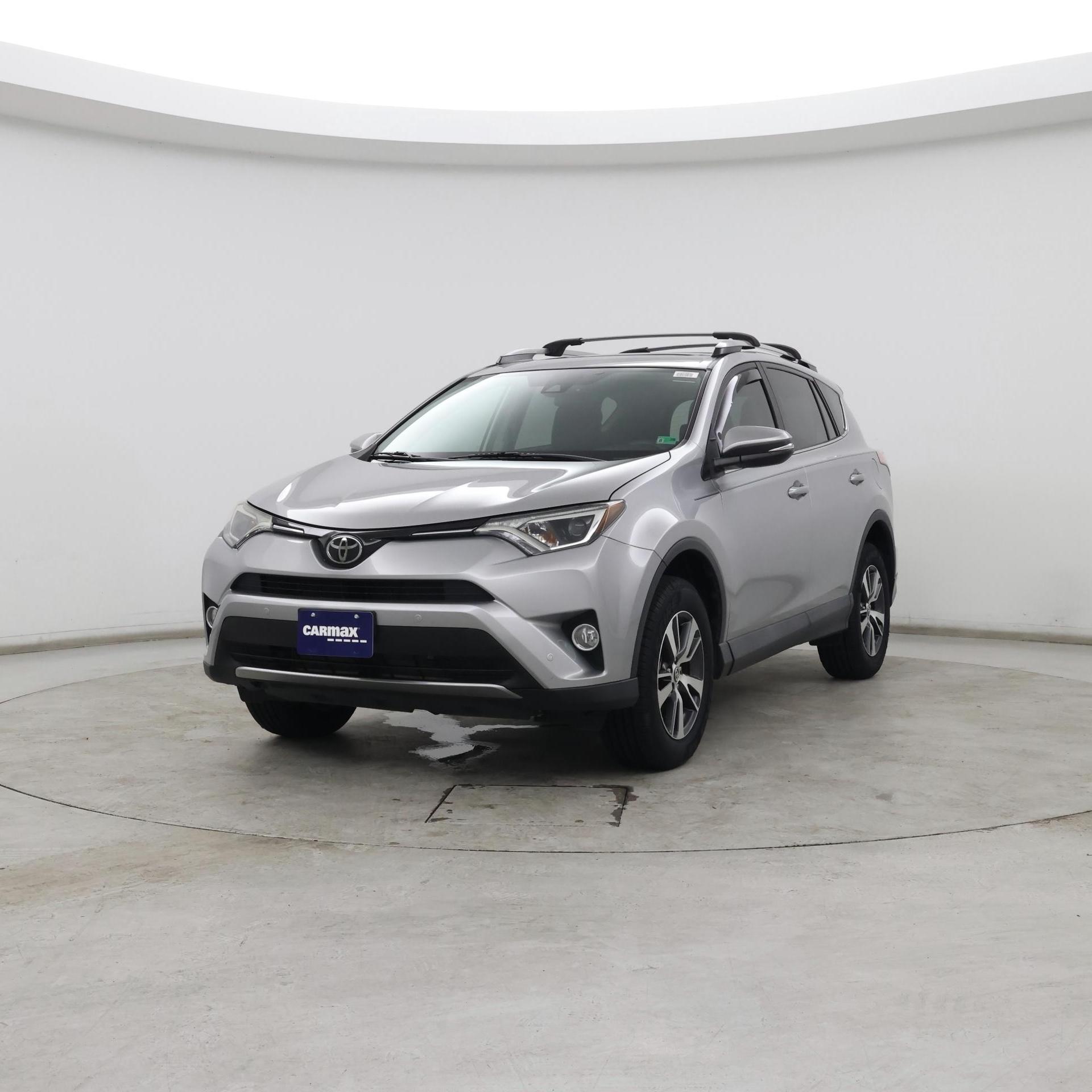 Thumbnail: 2018 Toyota RAV4 - 4