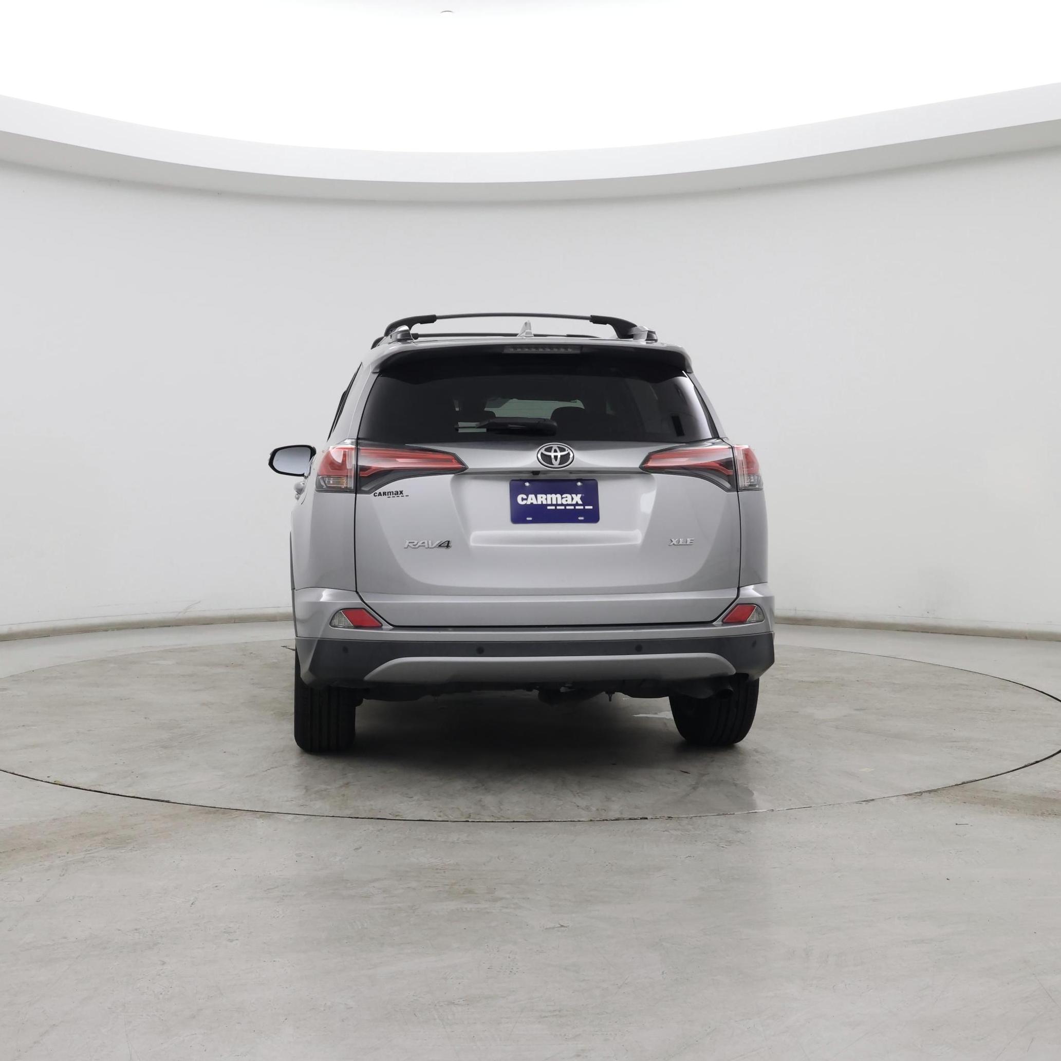 Thumbnail: 2018 Toyota RAV4 - 6