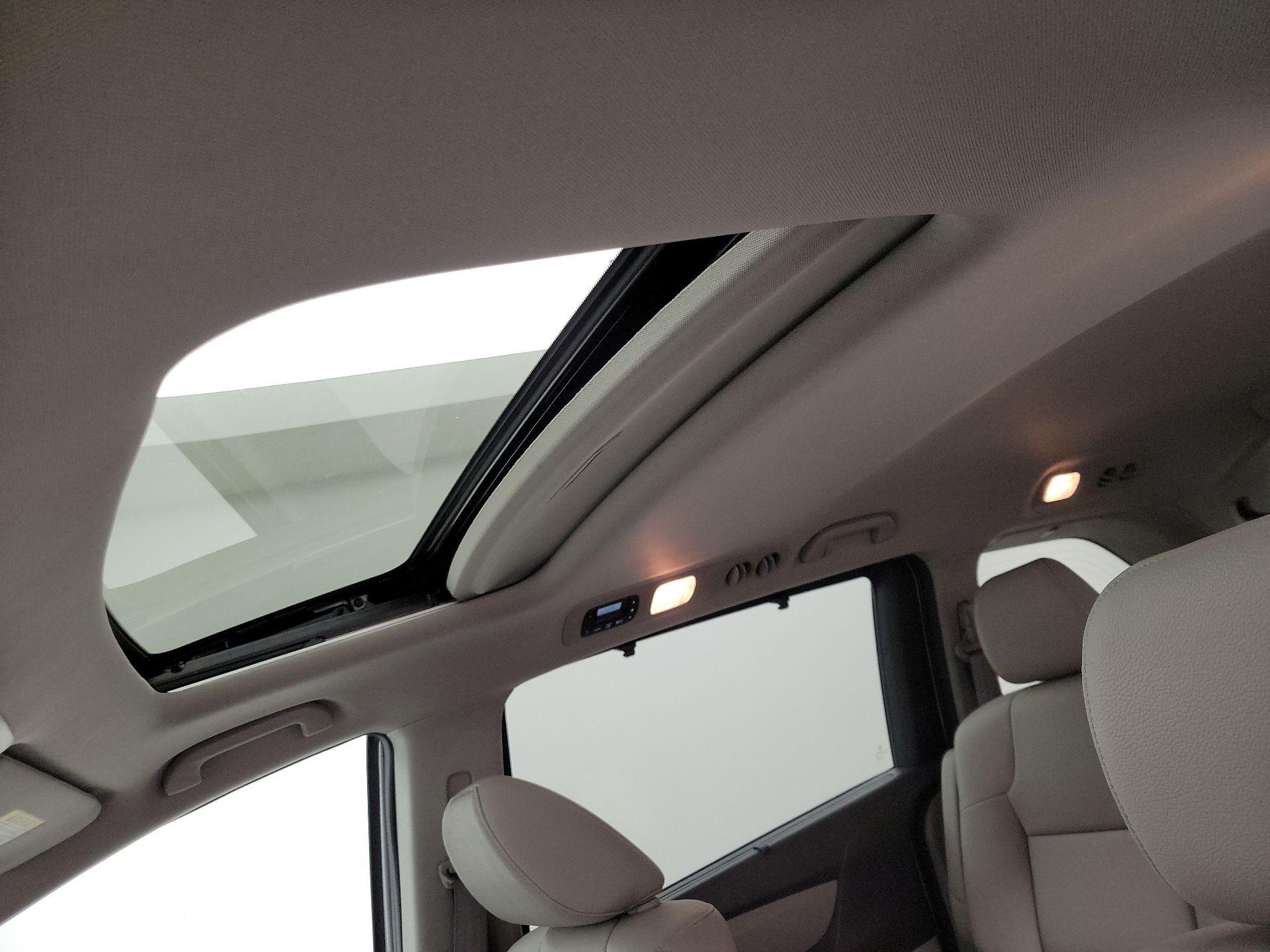 Thumbnail: 2016 Honda Odyssey - 19