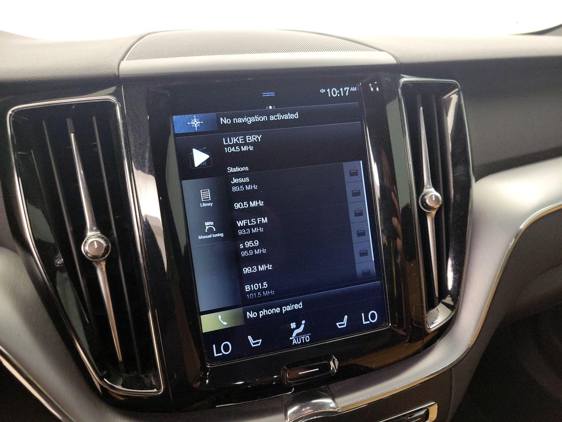 Thumbnail: 2018 Volvo XC60 - 15