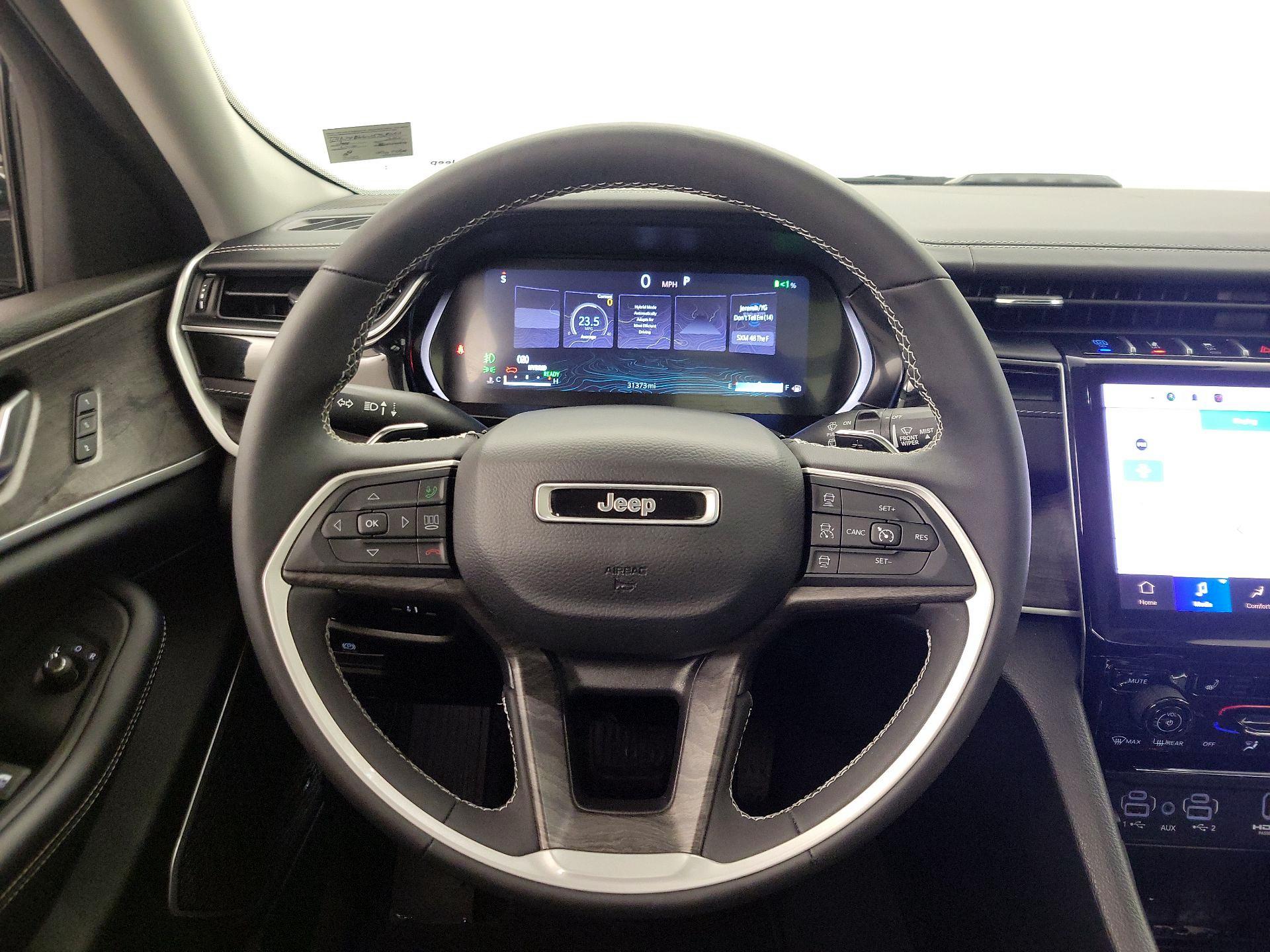 Thumbnail: 2022 Jeep Grand Cherokee - 10