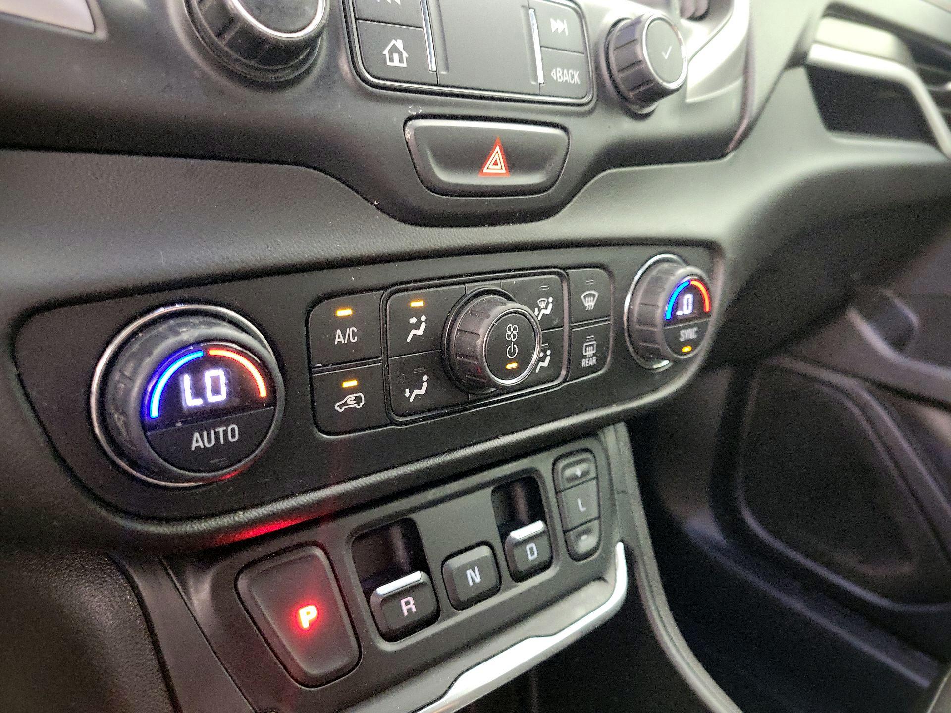 Thumbnail: 2020 GMC Terrain - 16