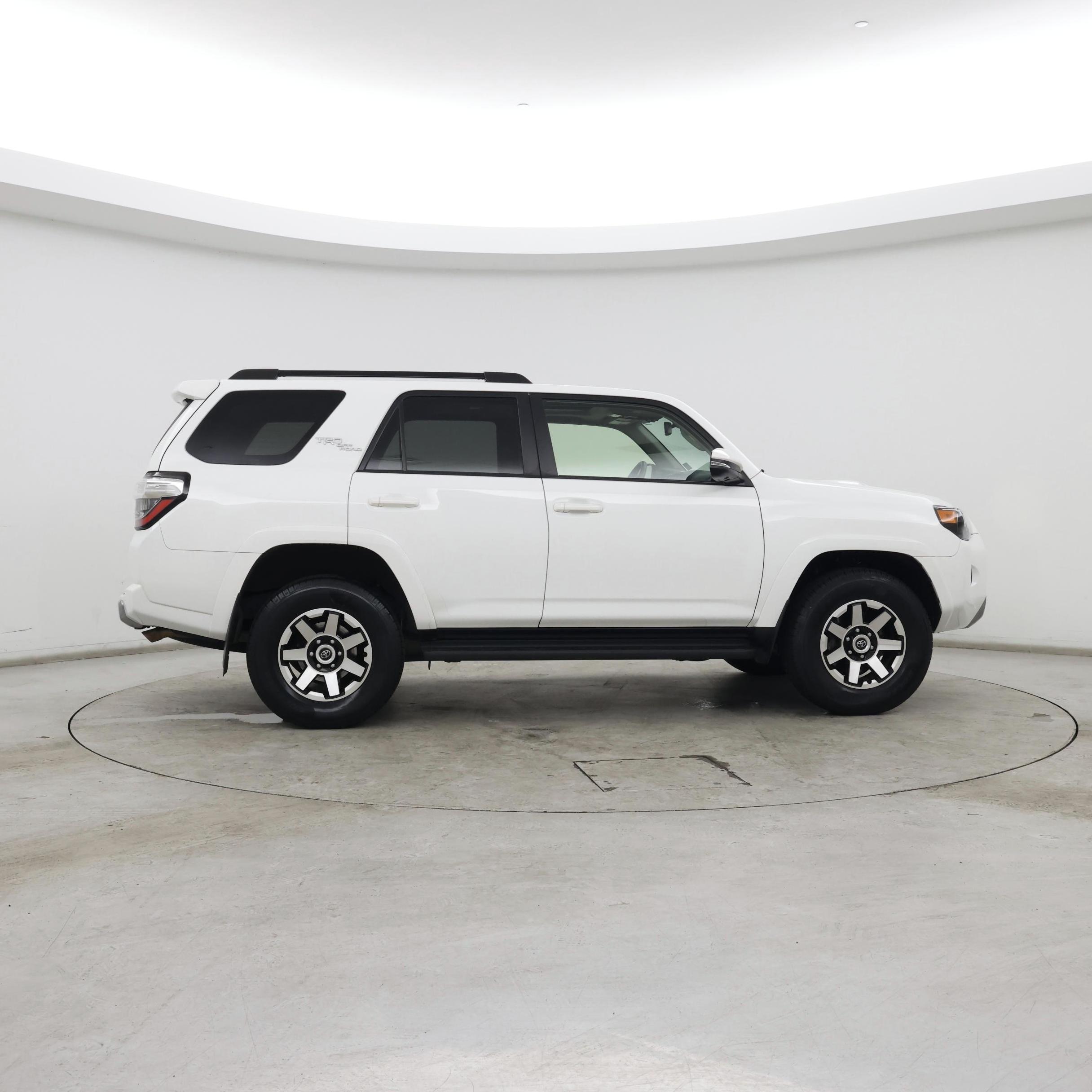 Thumbnail: 2022 Toyota 4Runner - 7
