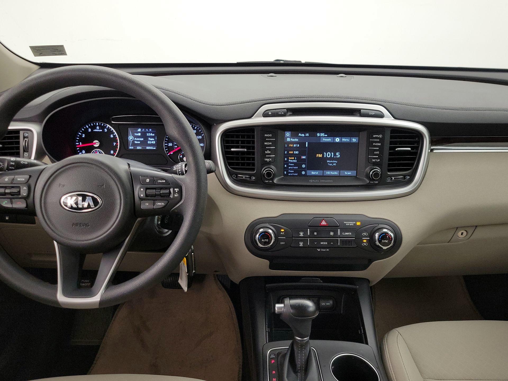 Thumbnail: 2018 Kia Sorento - 9