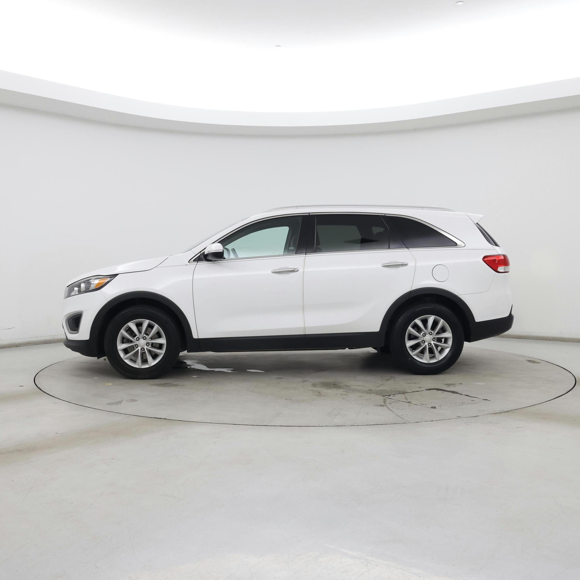 Thumbnail: 2018 Kia Sorento - 3
