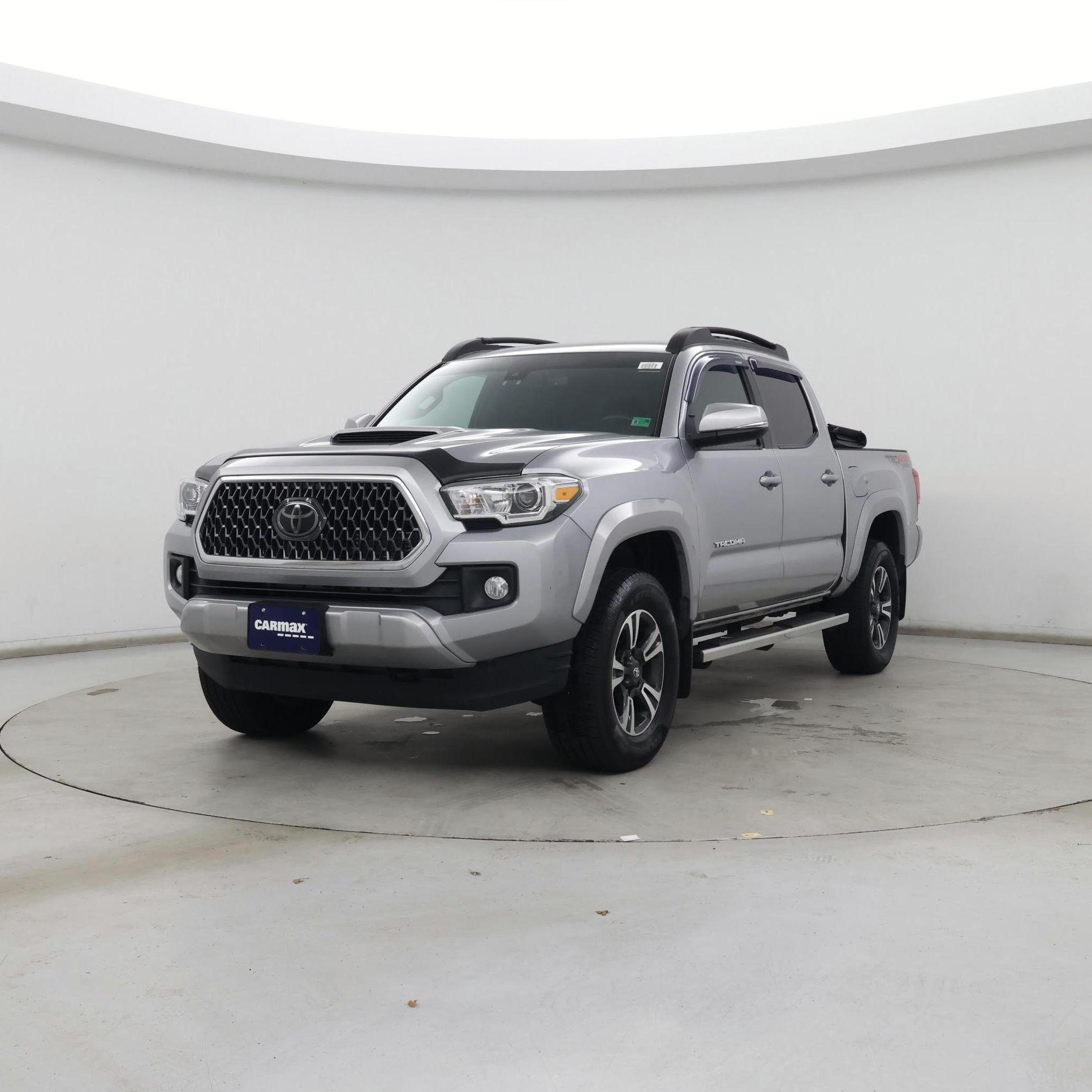 Thumbnail: 2019 Toyota Tacoma - 4