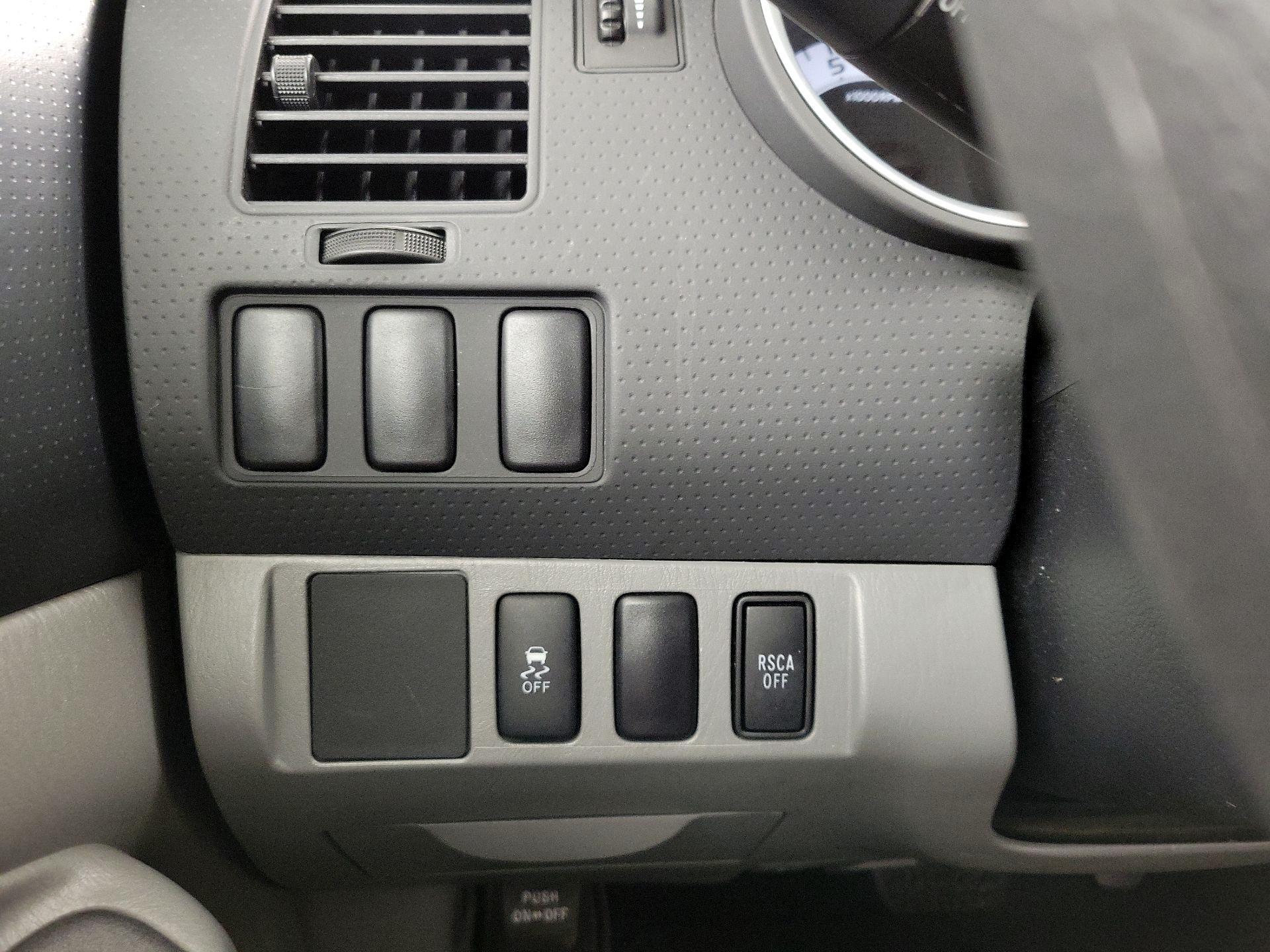 Thumbnail: 2015 Toyota Tacoma - 13