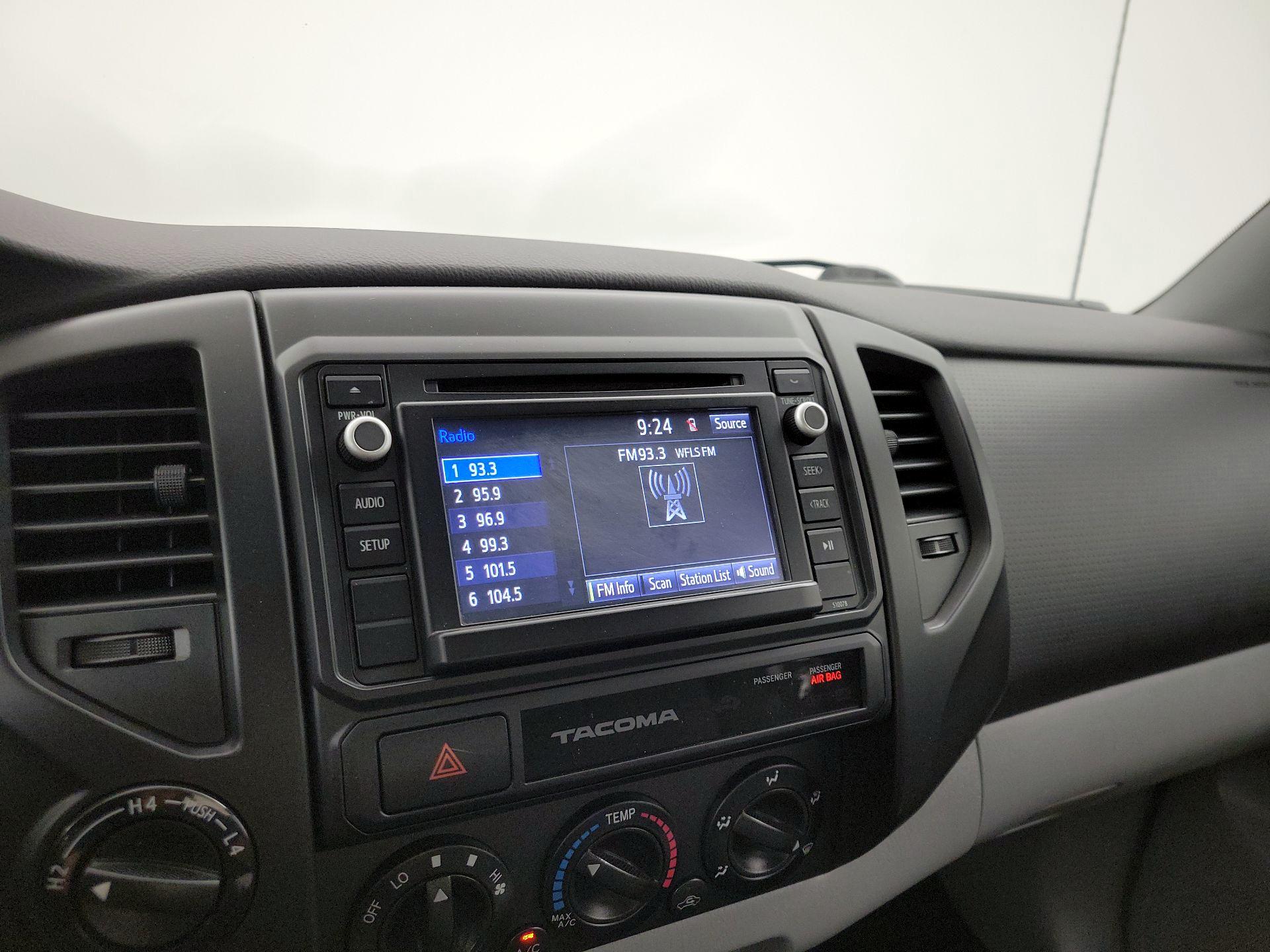 Thumbnail: 2015 Toyota Tacoma - 14