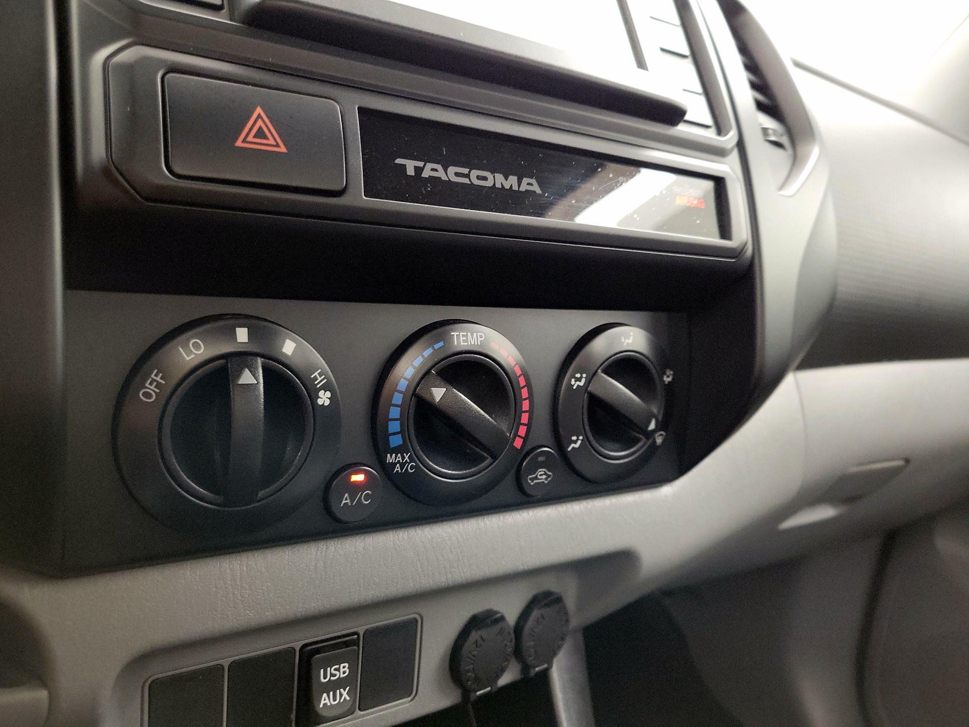 Thumbnail: 2015 Toyota Tacoma - 15