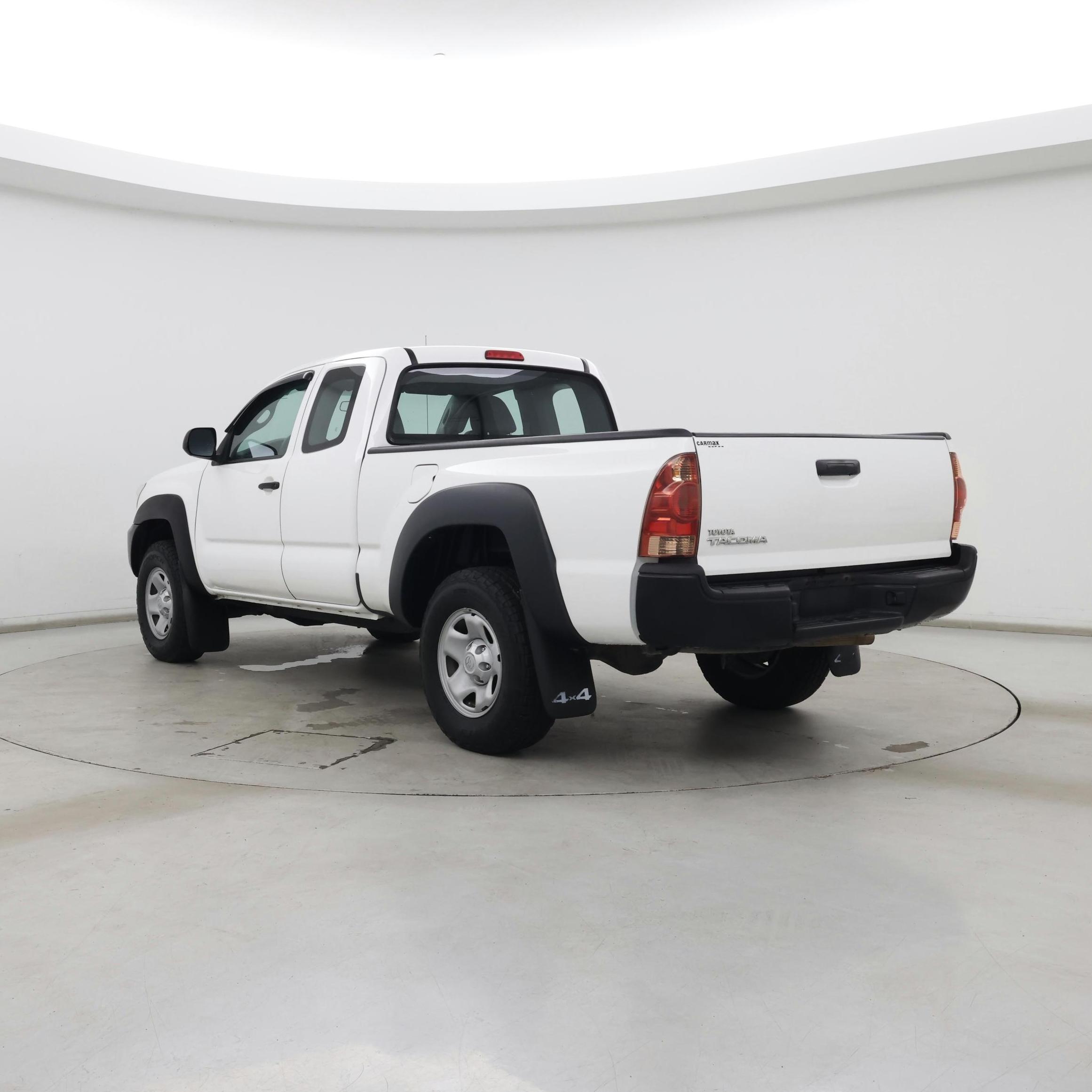 Thumbnail: 2015 Toyota Tacoma - 2