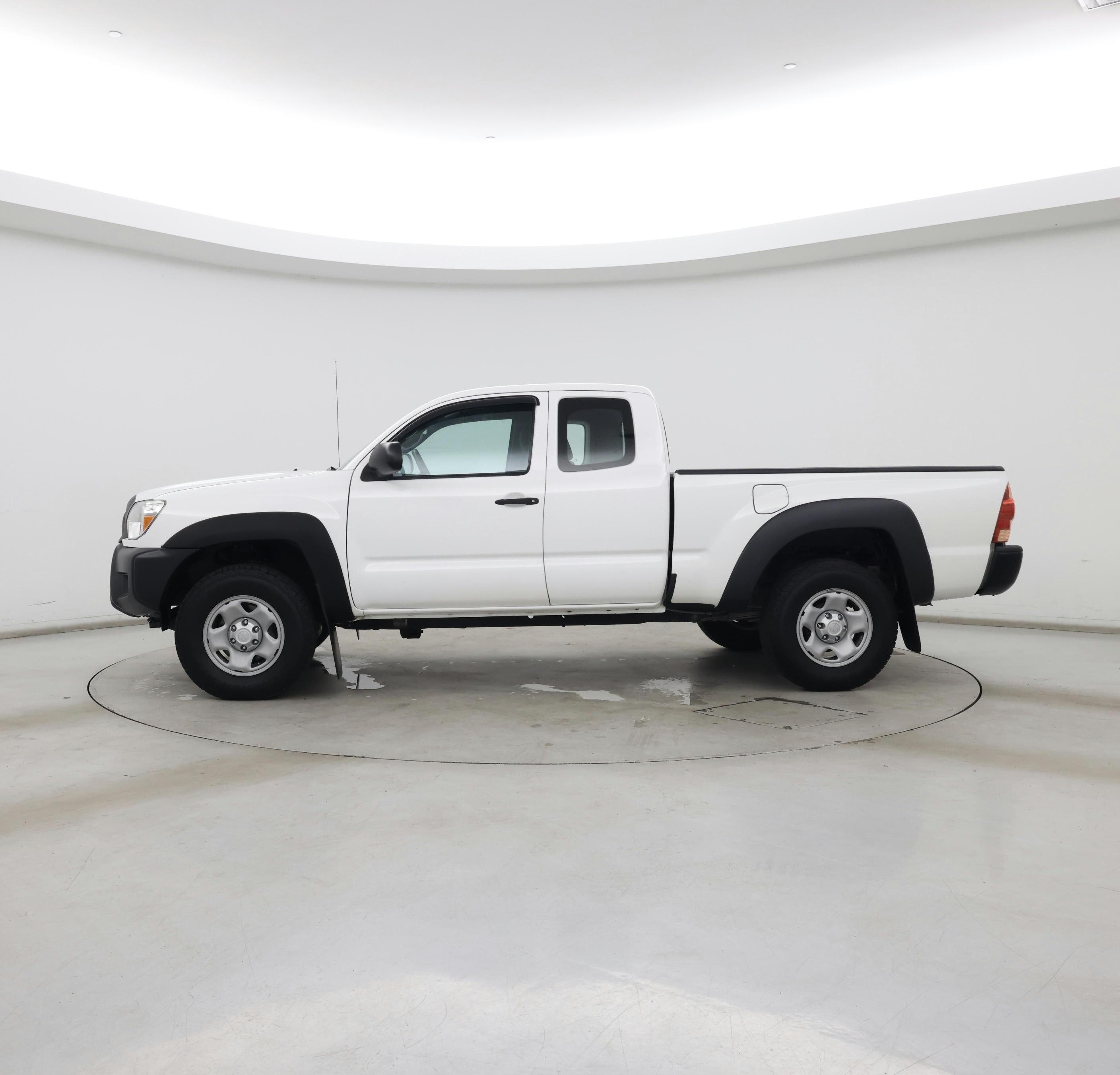Thumbnail: 2015 Toyota Tacoma - 3