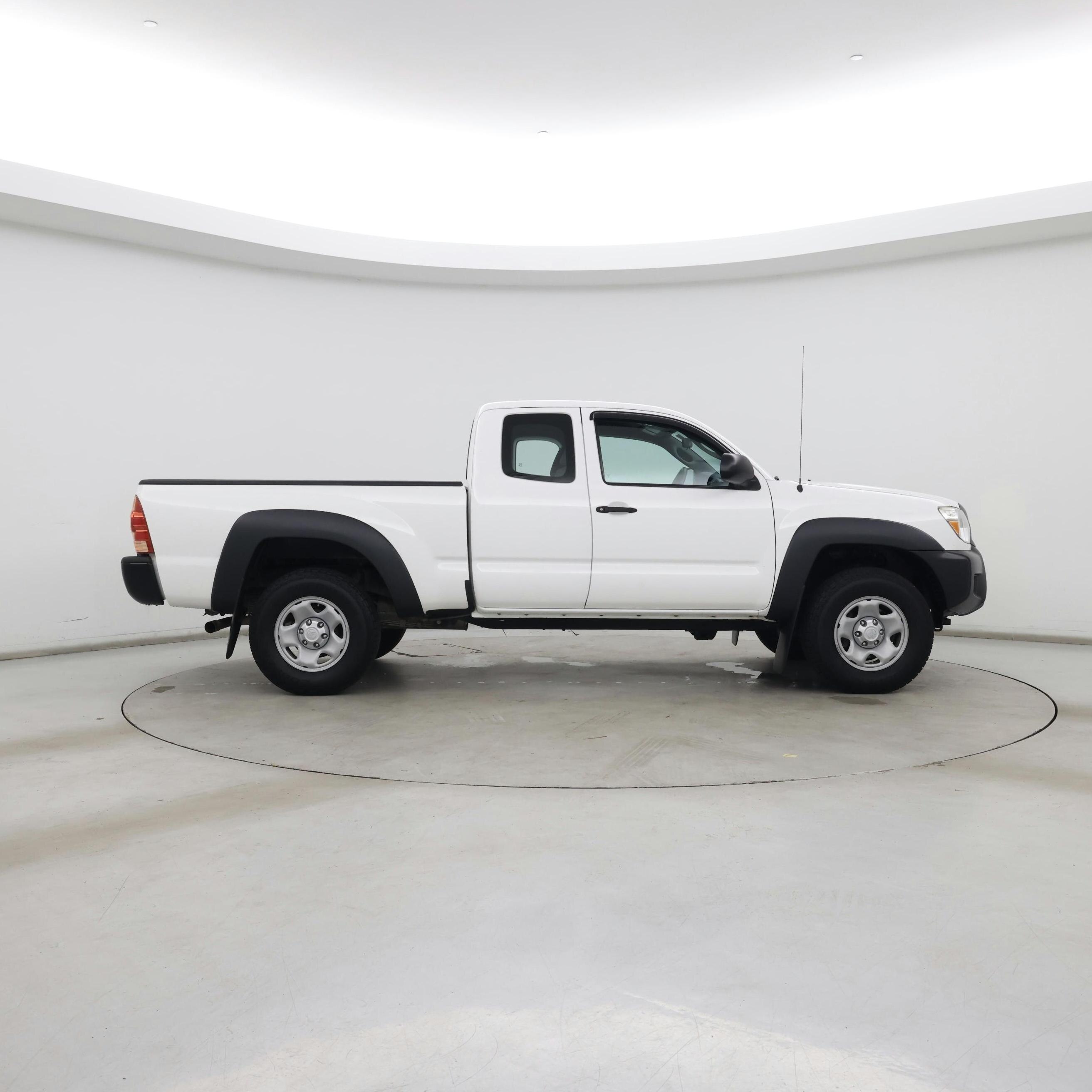 Thumbnail: 2015 Toyota Tacoma - 7