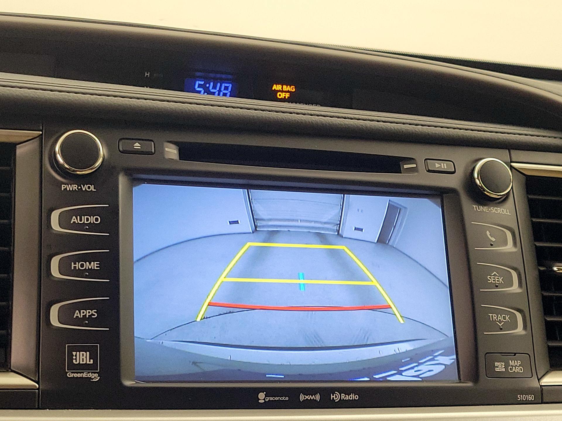 Thumbnail: 2016 Toyota Highlander - 15