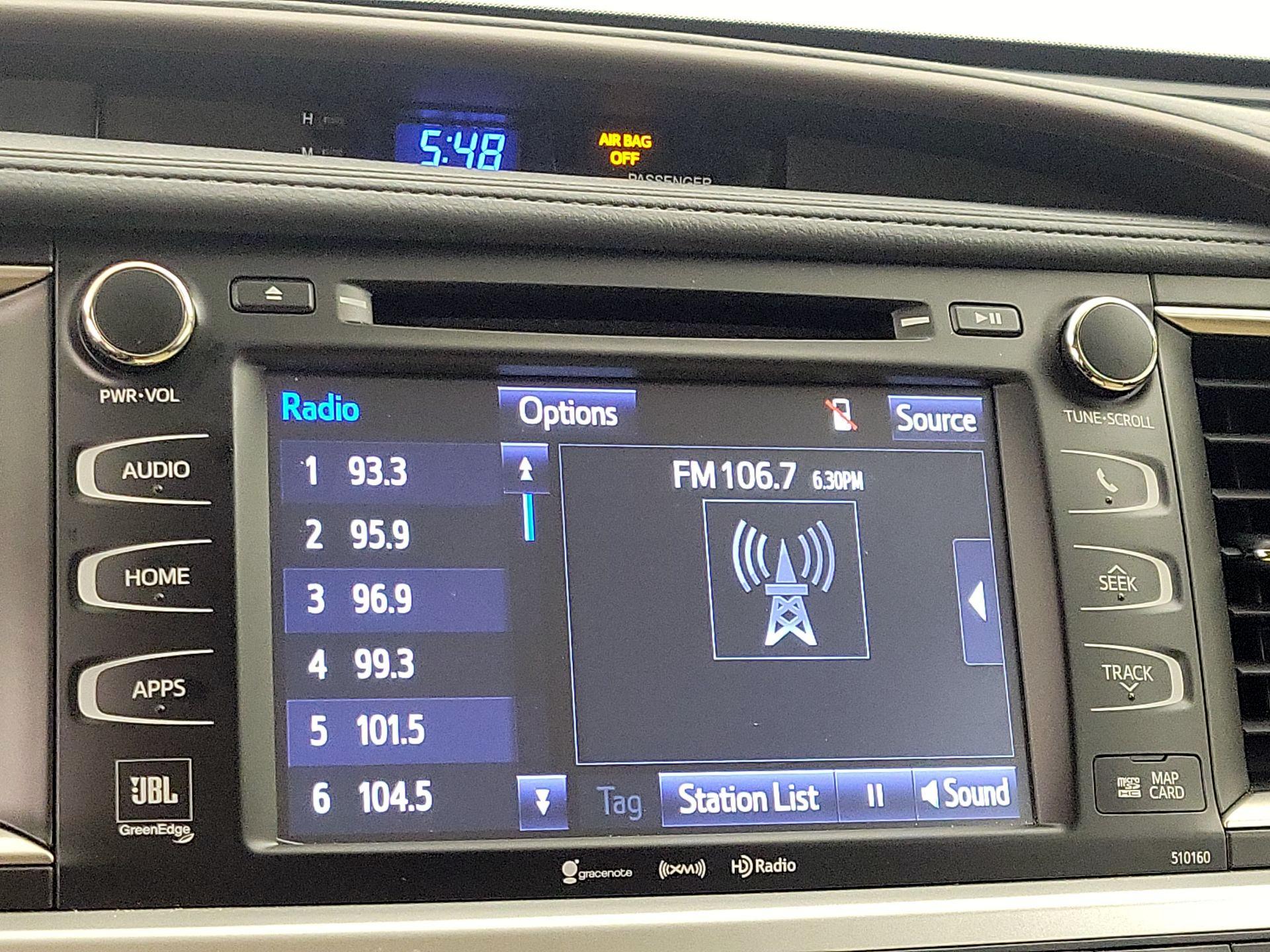 Thumbnail: 2016 Toyota Highlander - 16
