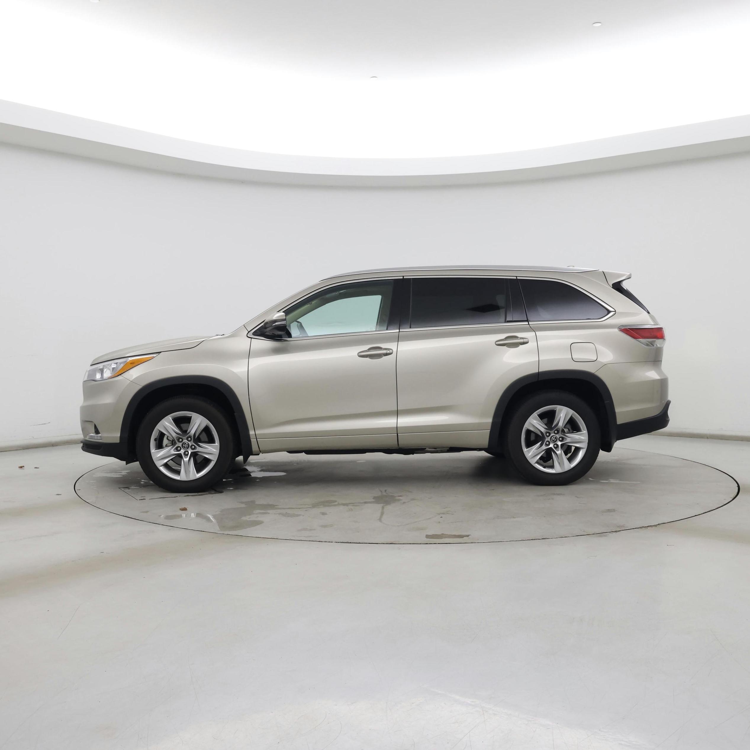 Thumbnail: 2016 Toyota Highlander - 3