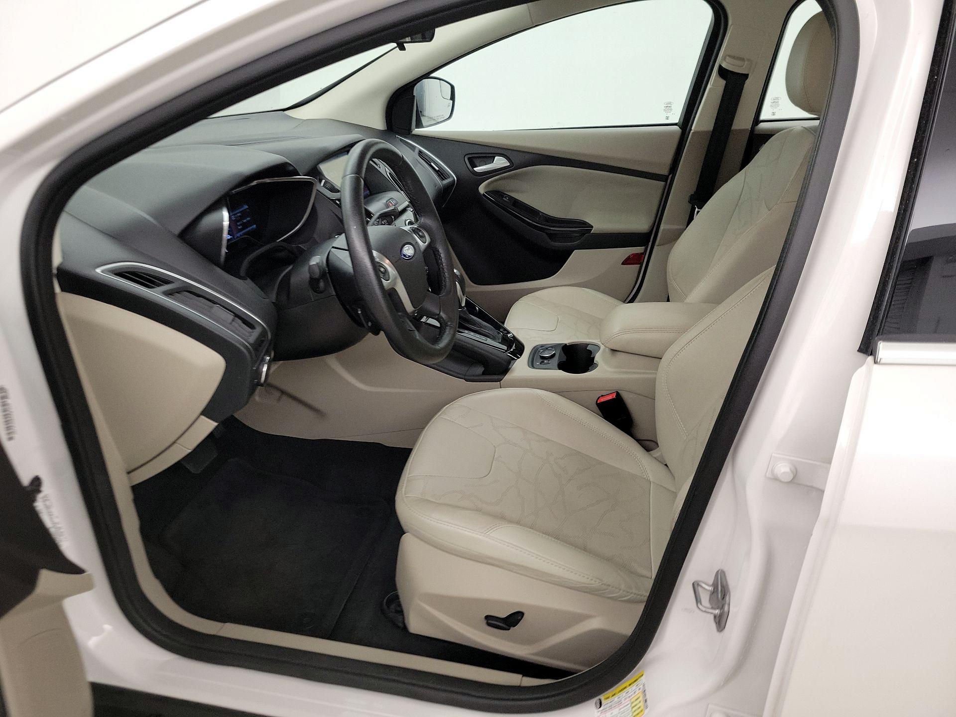 Thumbnail: 2014 Ford Focus - 11