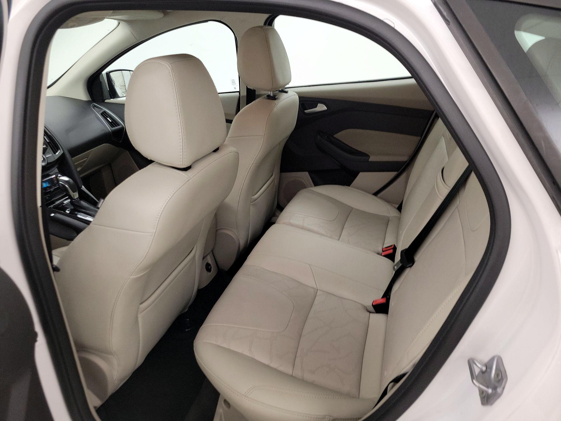 Thumbnail: 2014 Ford Focus - 19