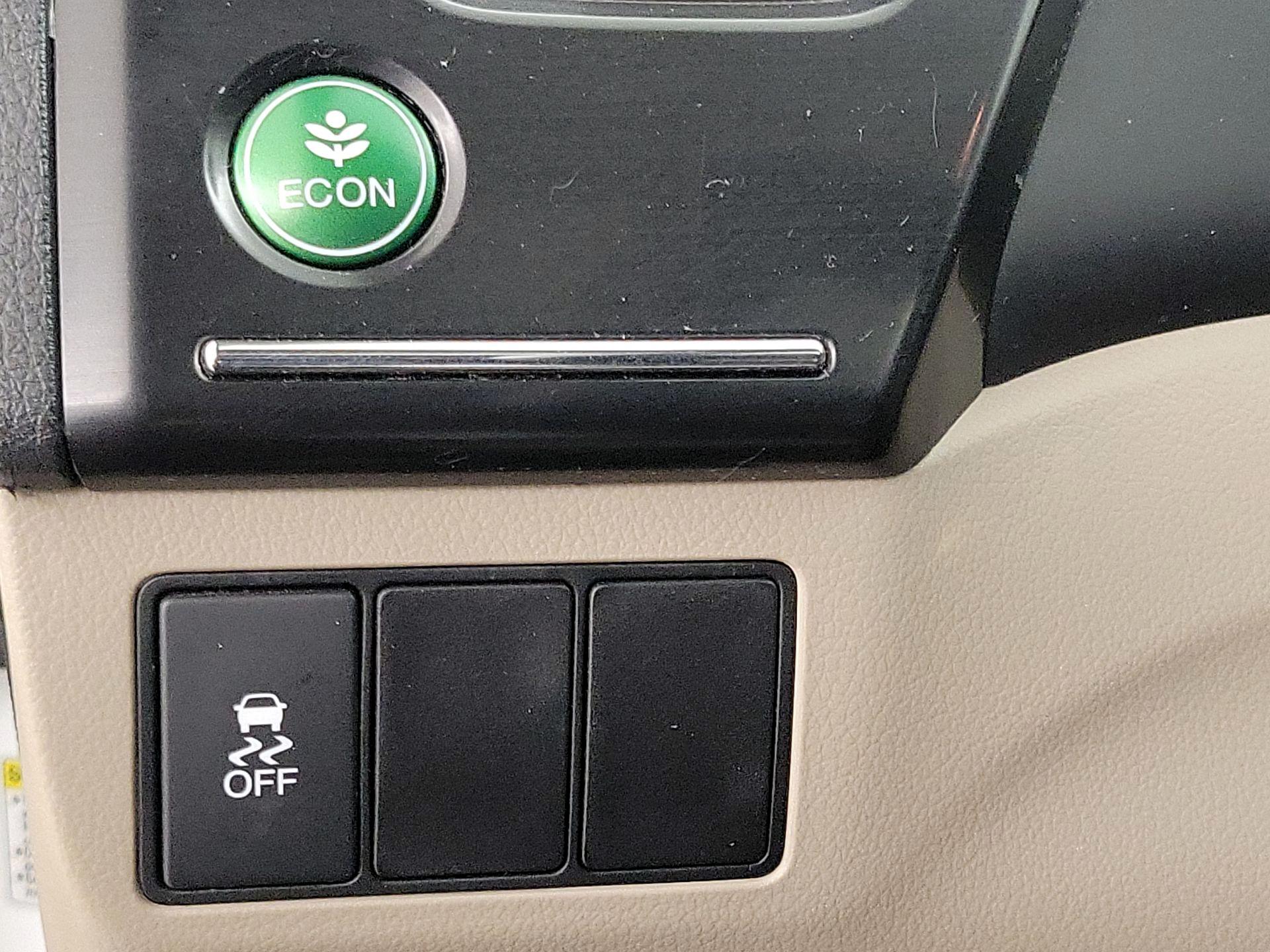 Thumbnail: 2014 Honda Civic - 13