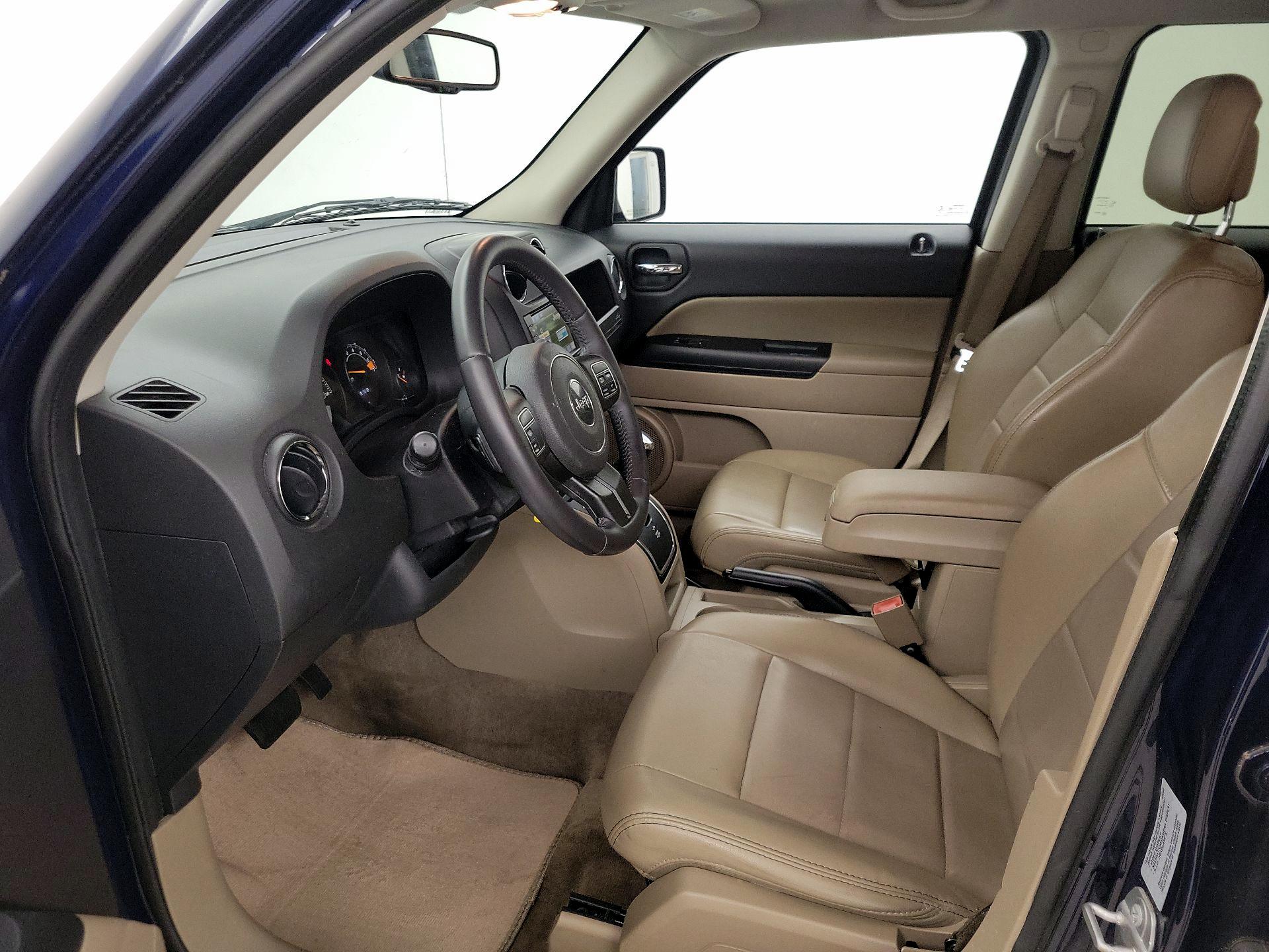 Thumbnail: 2016 Jeep Patriot - 11