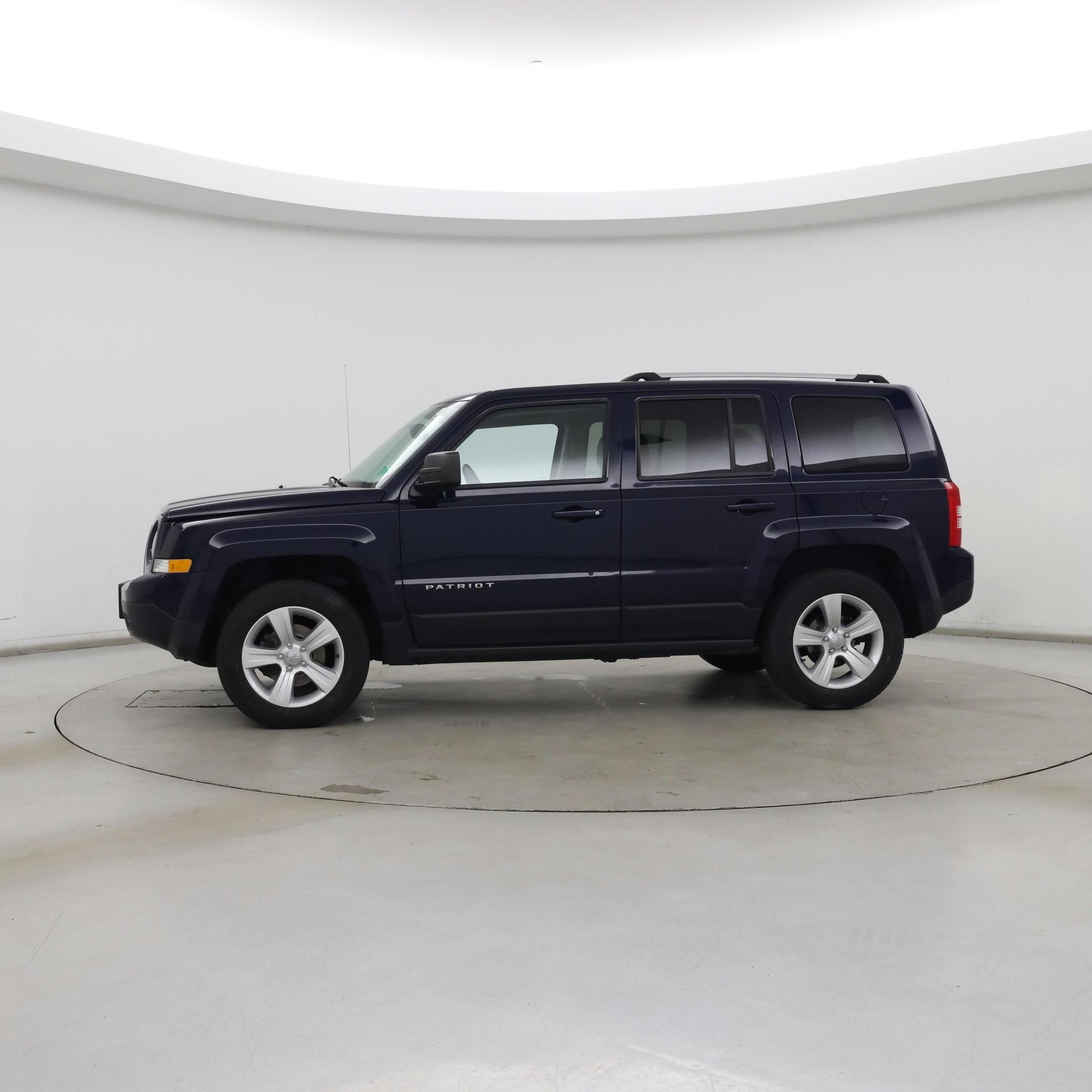 Thumbnail: 2016 Jeep Patriot - 3