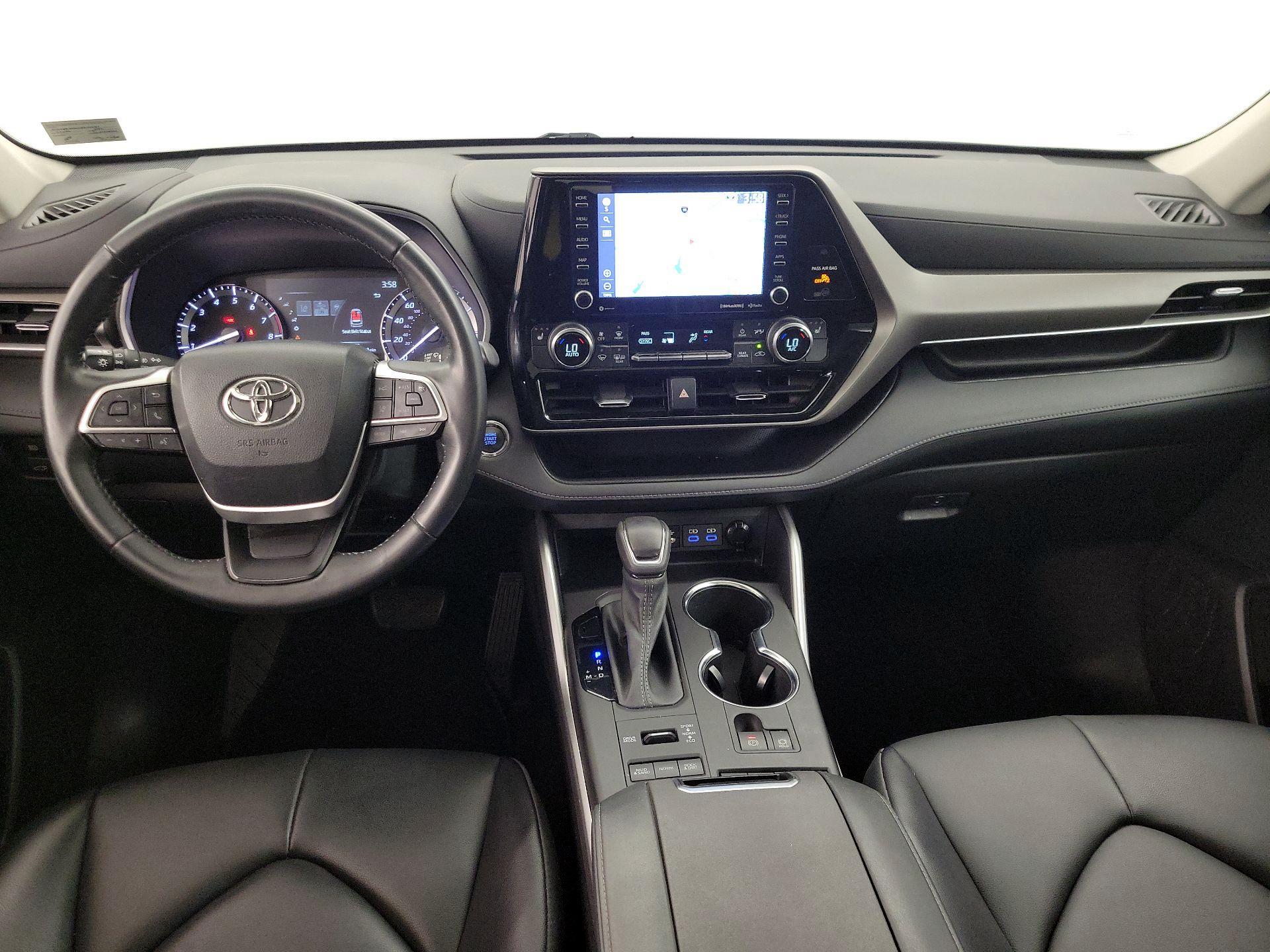 Thumbnail: 2022 Toyota Highlander - 9