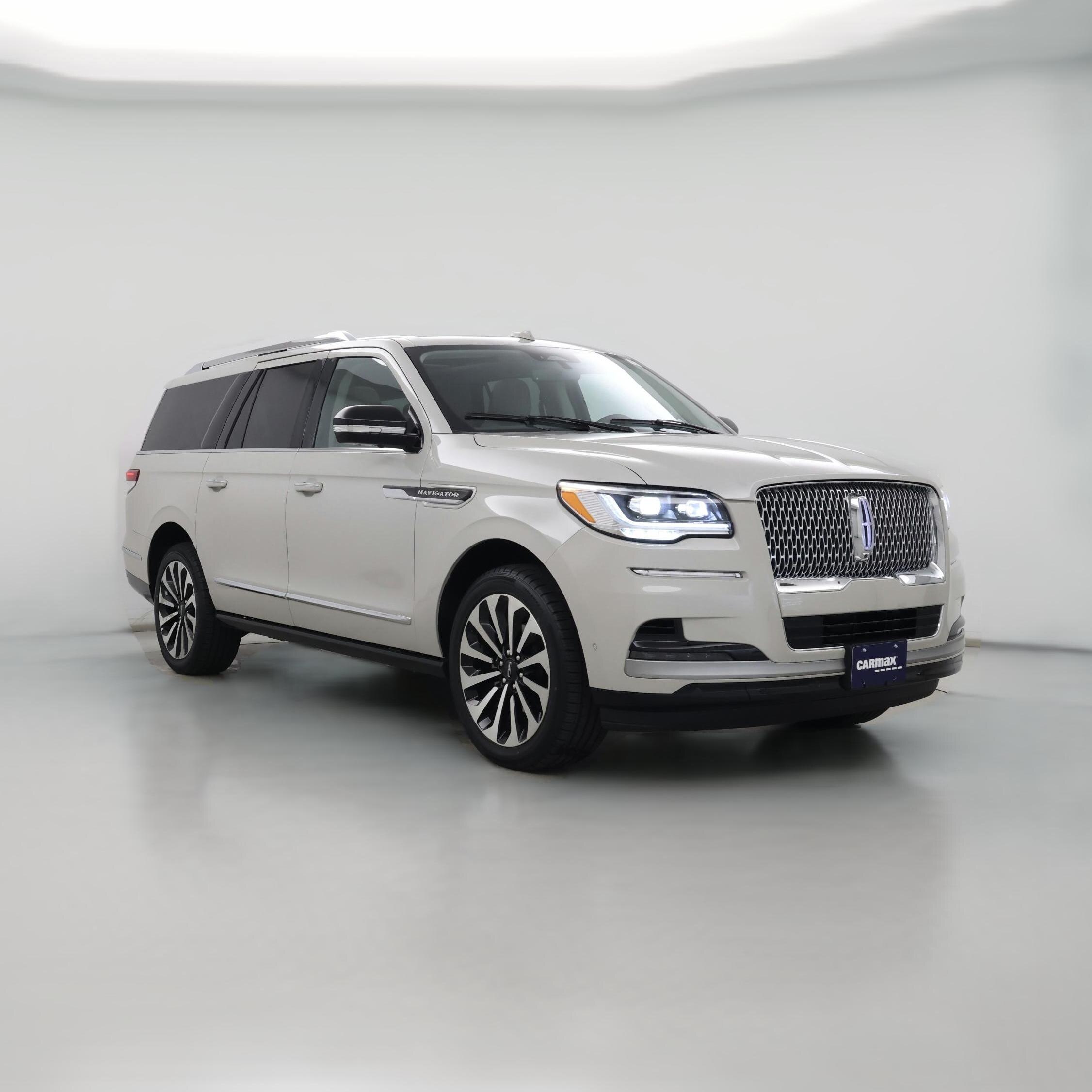 Thumbnail: 2023 Lincoln Navigator L - 1