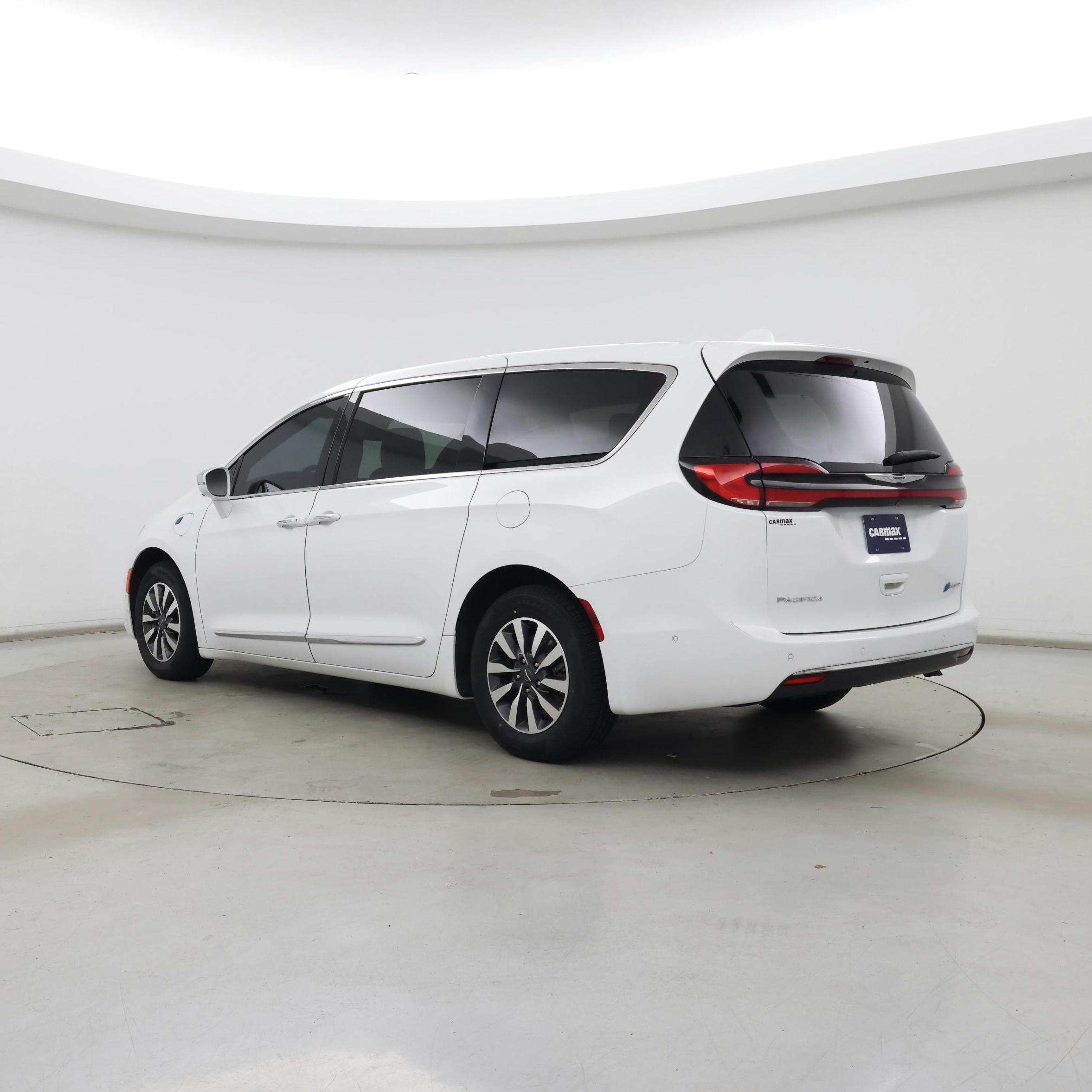 Thumbnail: 2022 Chrysler Pacifica - 2