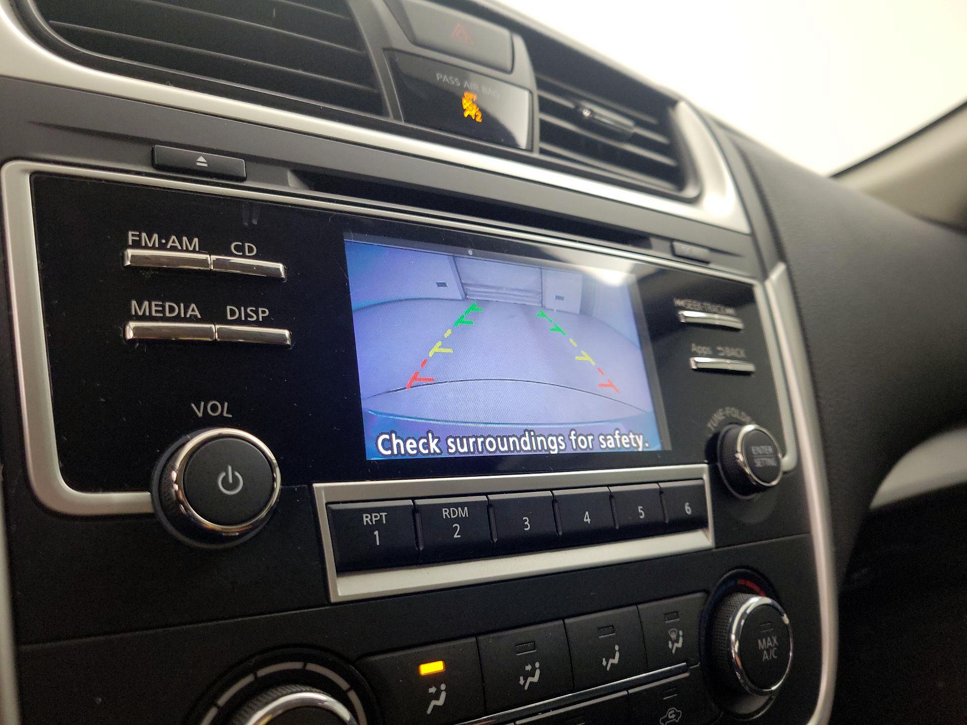 Thumbnail: 2016 Nissan Altima - 14
