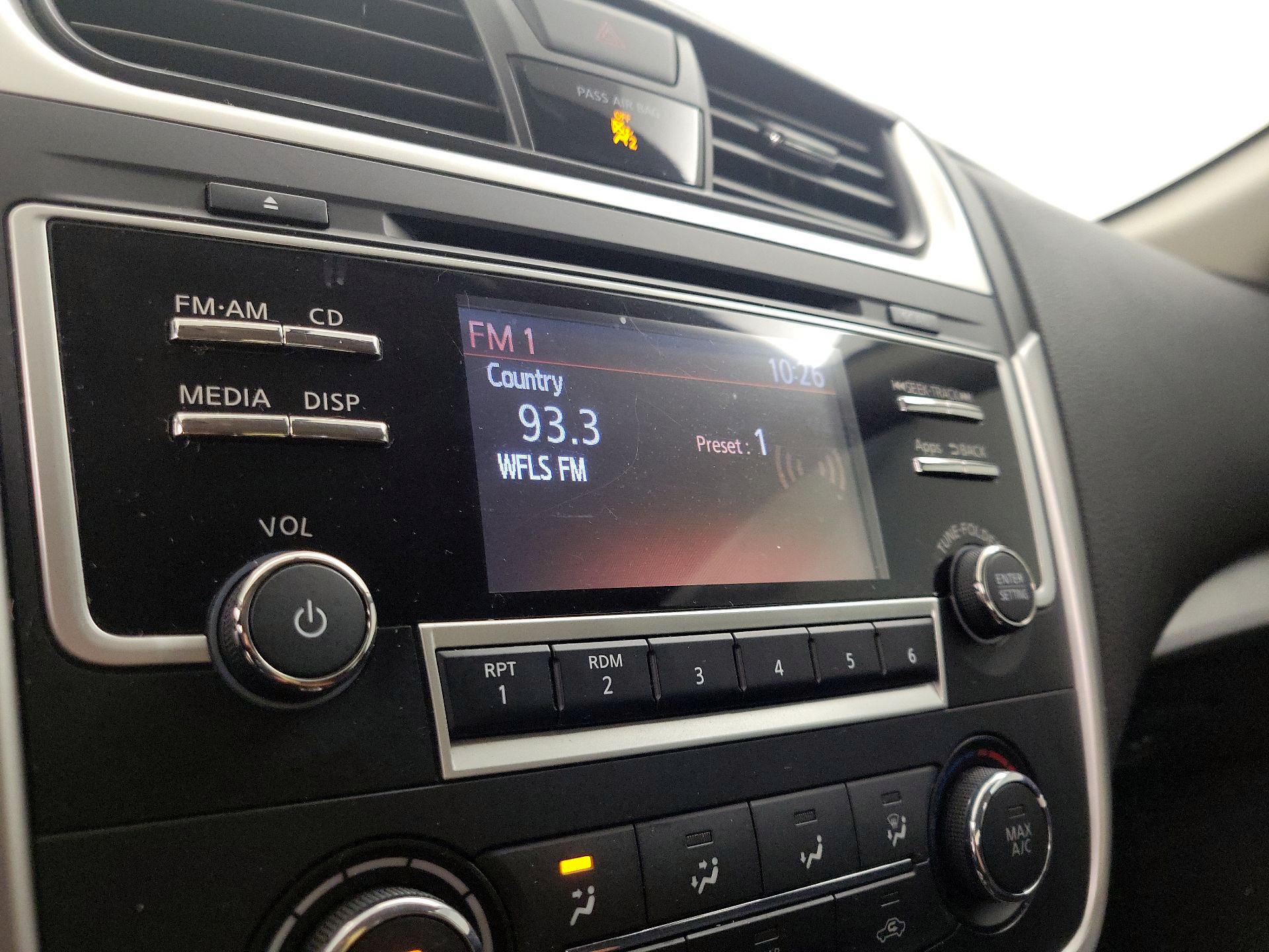Thumbnail: 2016 Nissan Altima - 15