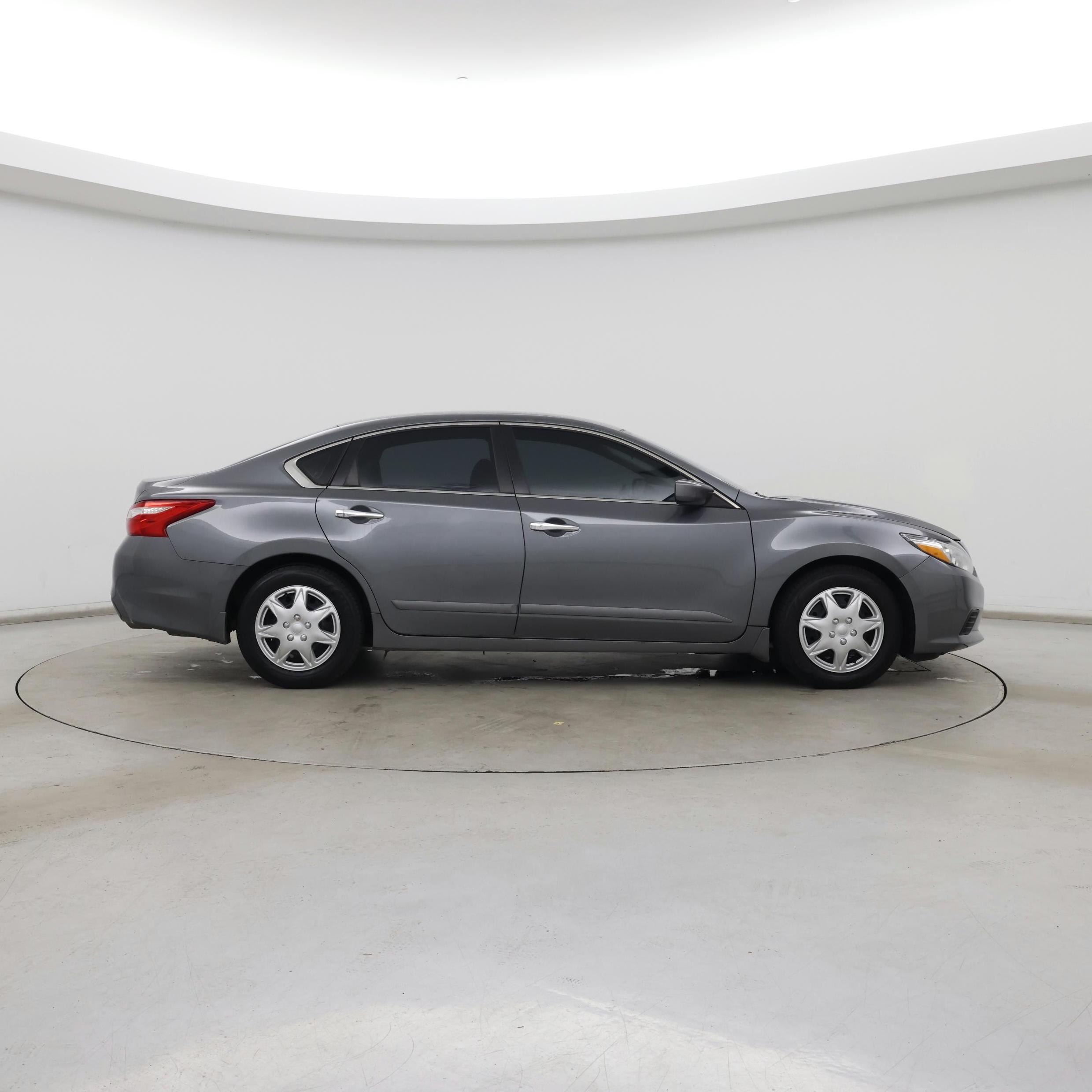 Thumbnail: 2016 Nissan Altima - 7