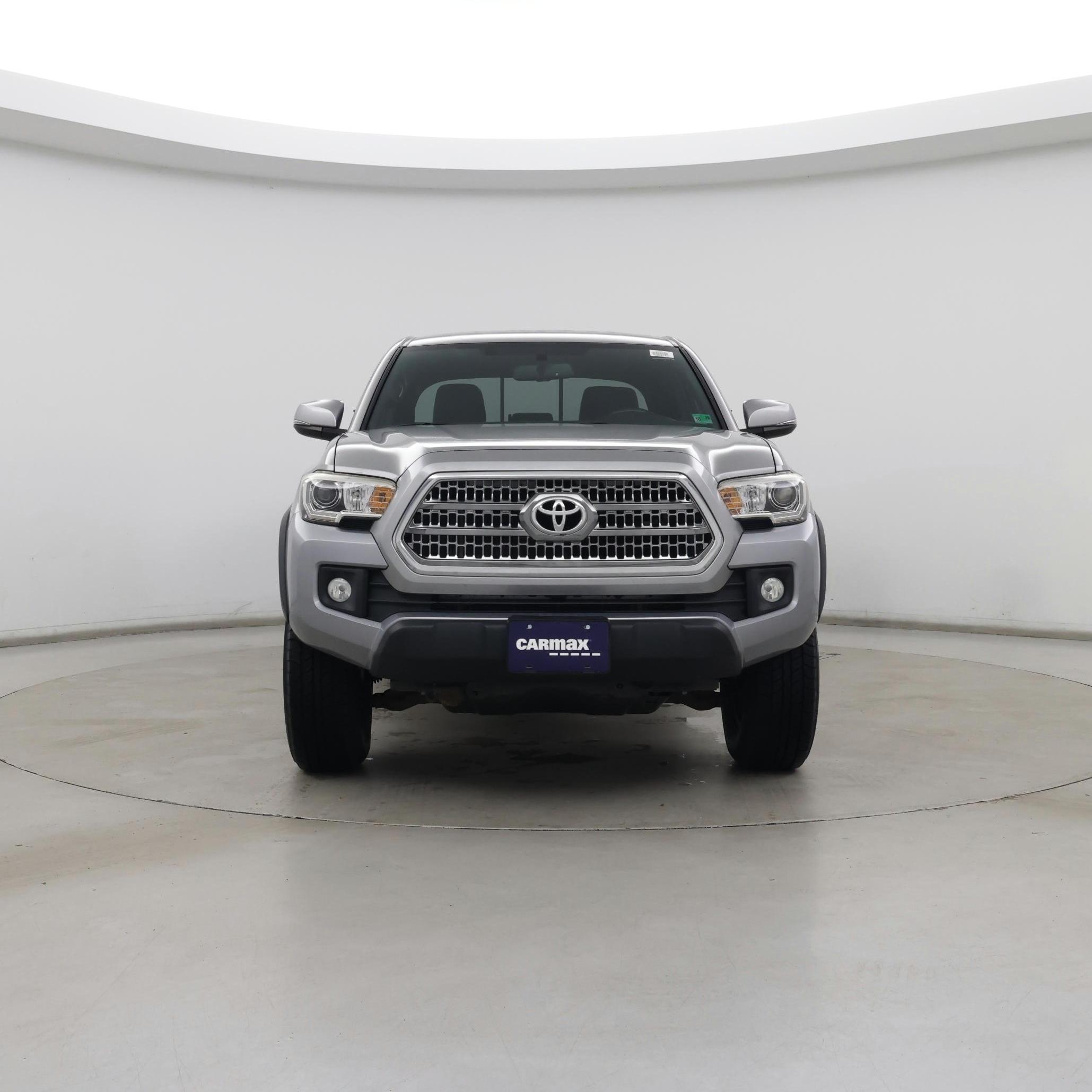 Thumbnail: 2017 Toyota Tacoma - 5