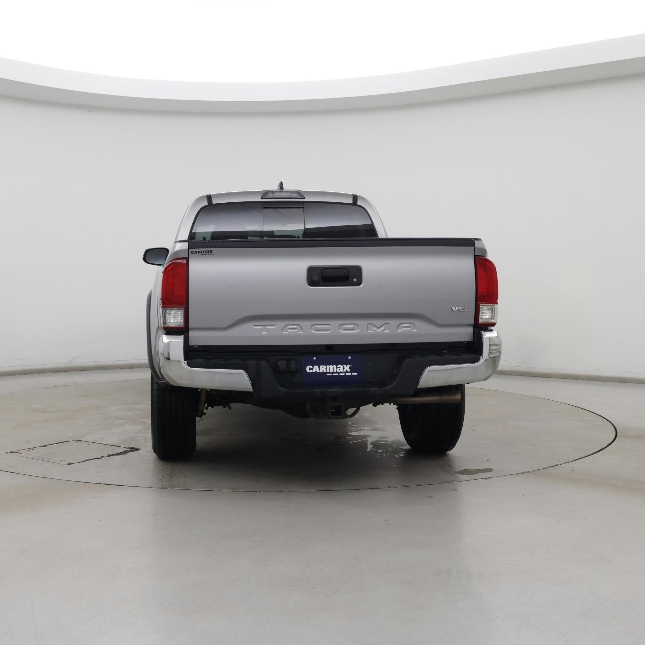 Thumbnail: 2017 Toyota Tacoma - 6