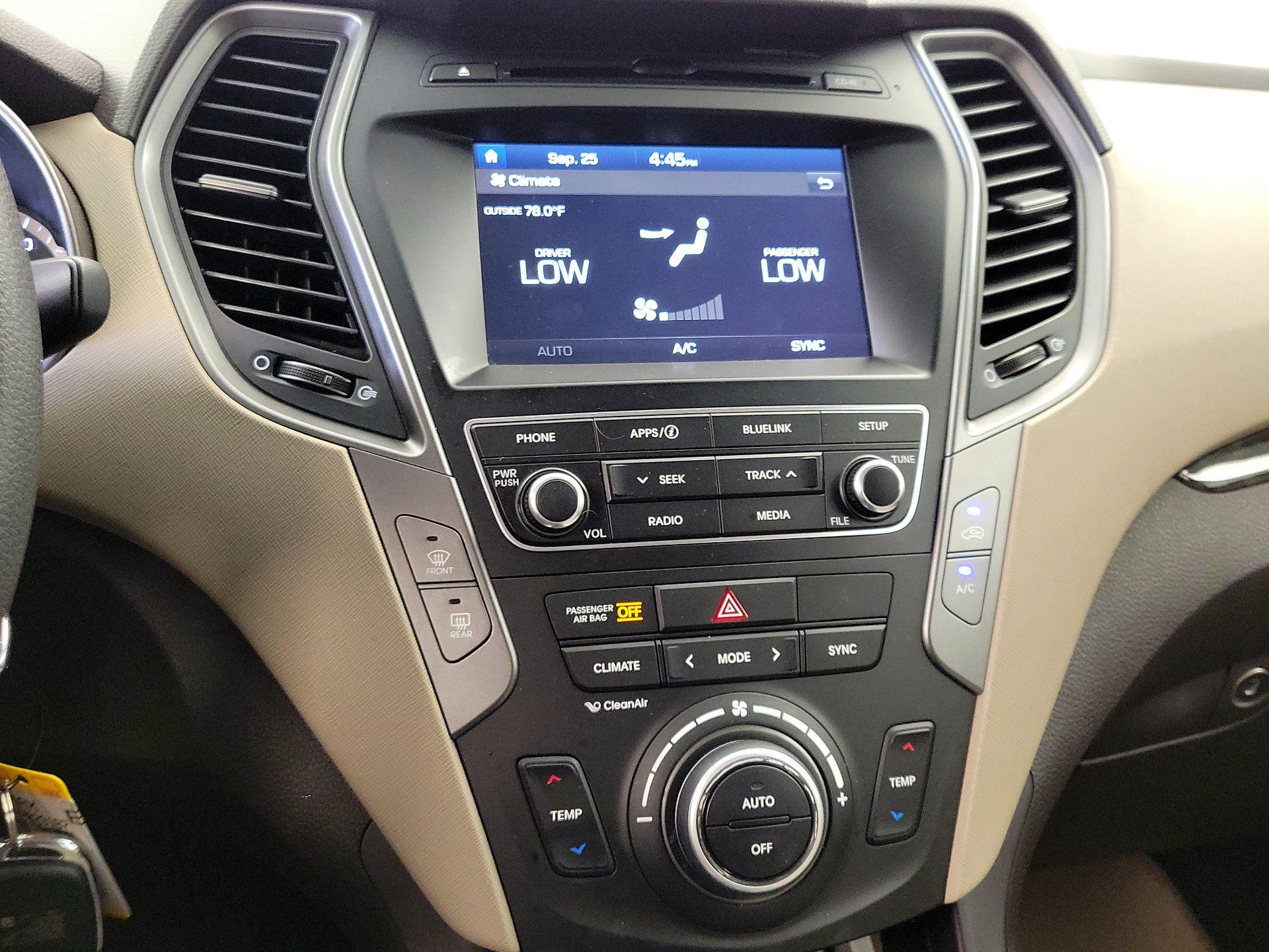 Thumbnail: 2017 Hyundai Santa Fe - 16