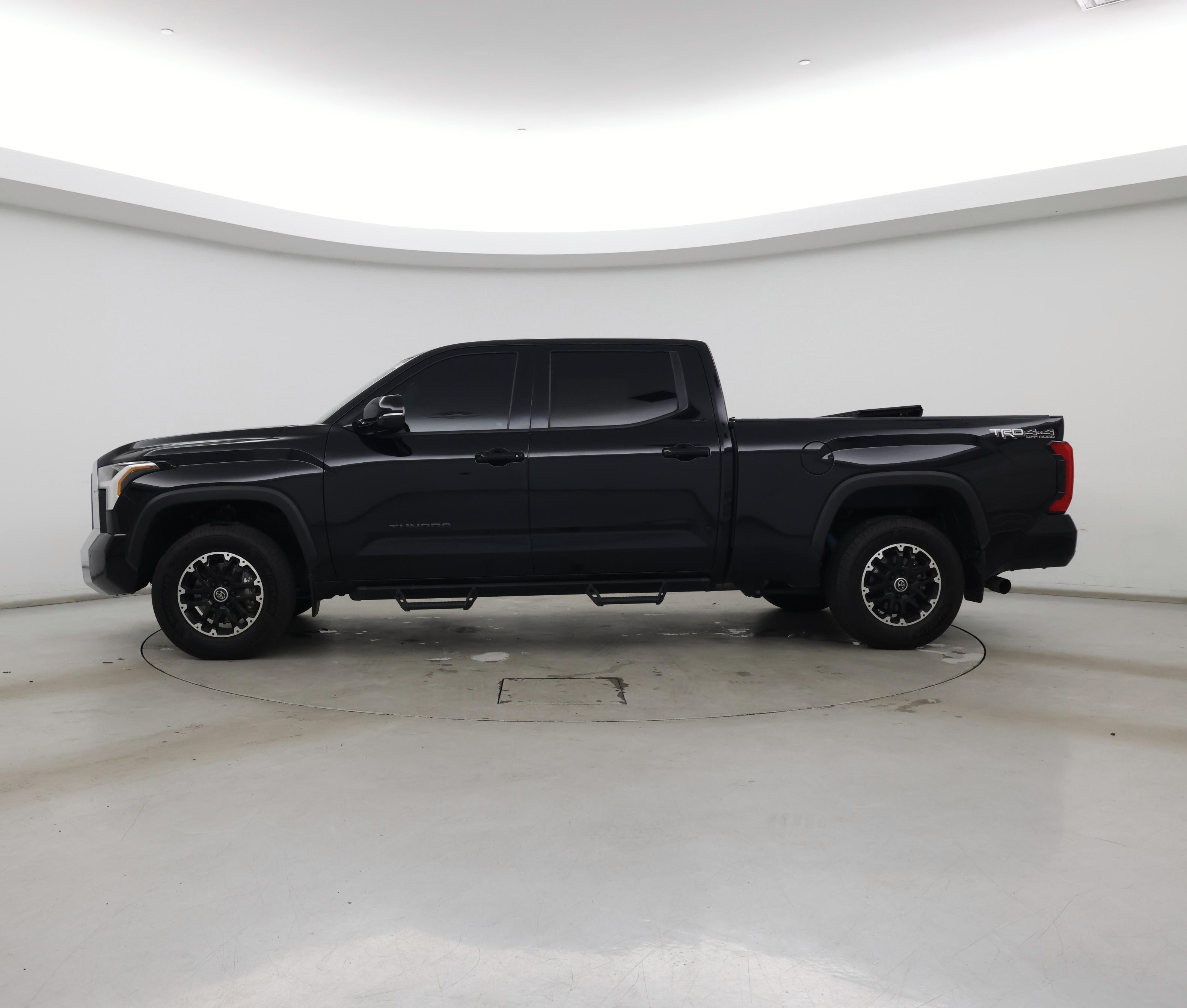 Thumbnail: 2022 Toyota Tundra - 3