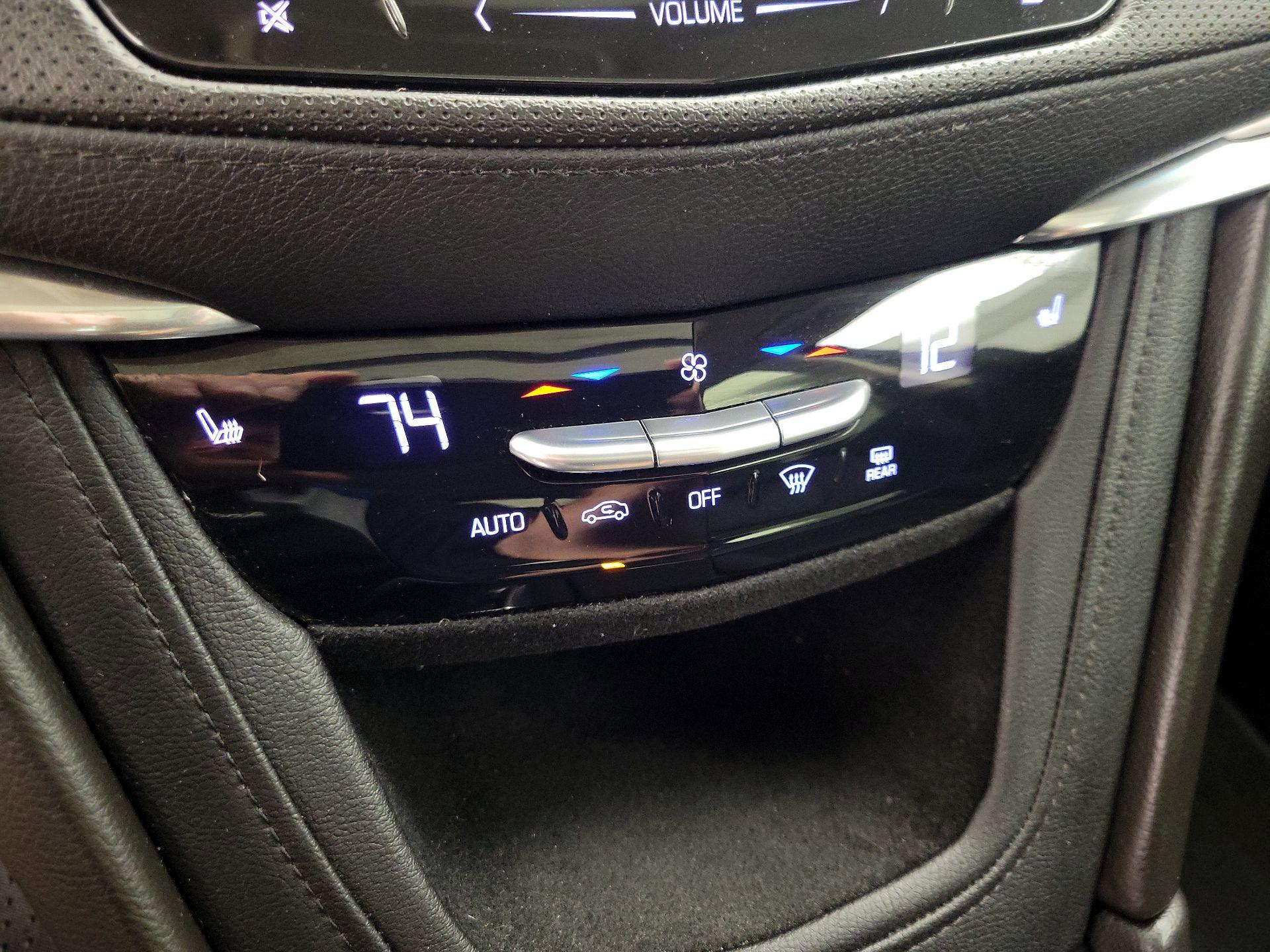 Thumbnail: 2019 Cadillac XT5 - 16