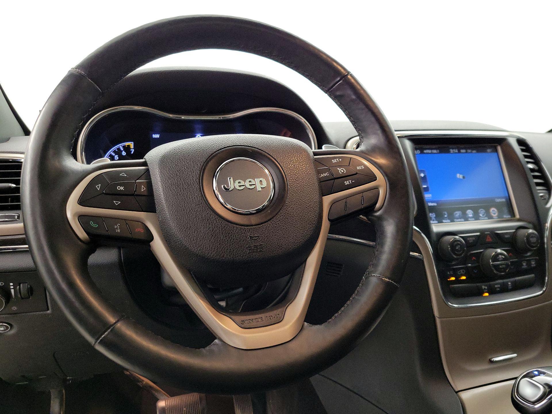 Thumbnail: 2015 Jeep Grand Cherokee - 10