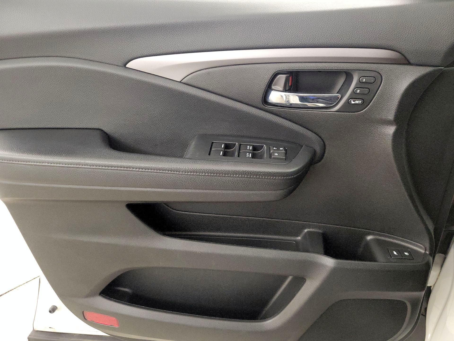 Thumbnail: 2021 Honda Pilot - 12