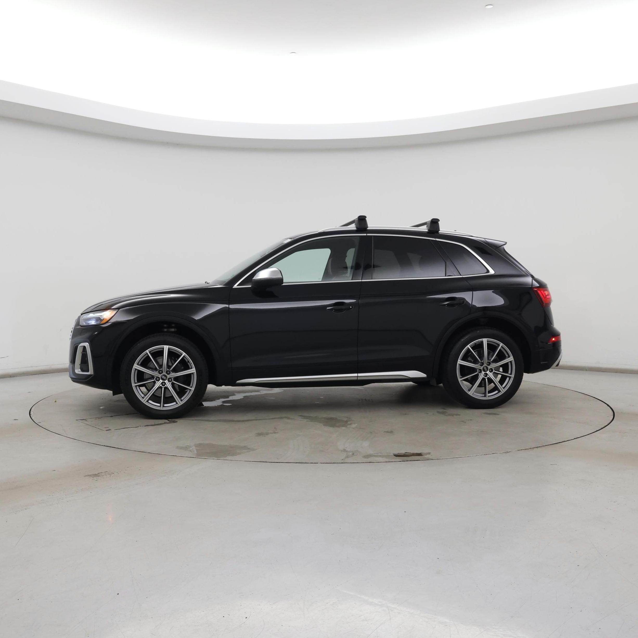 Thumbnail: 2021 Audi SQ5 - 3