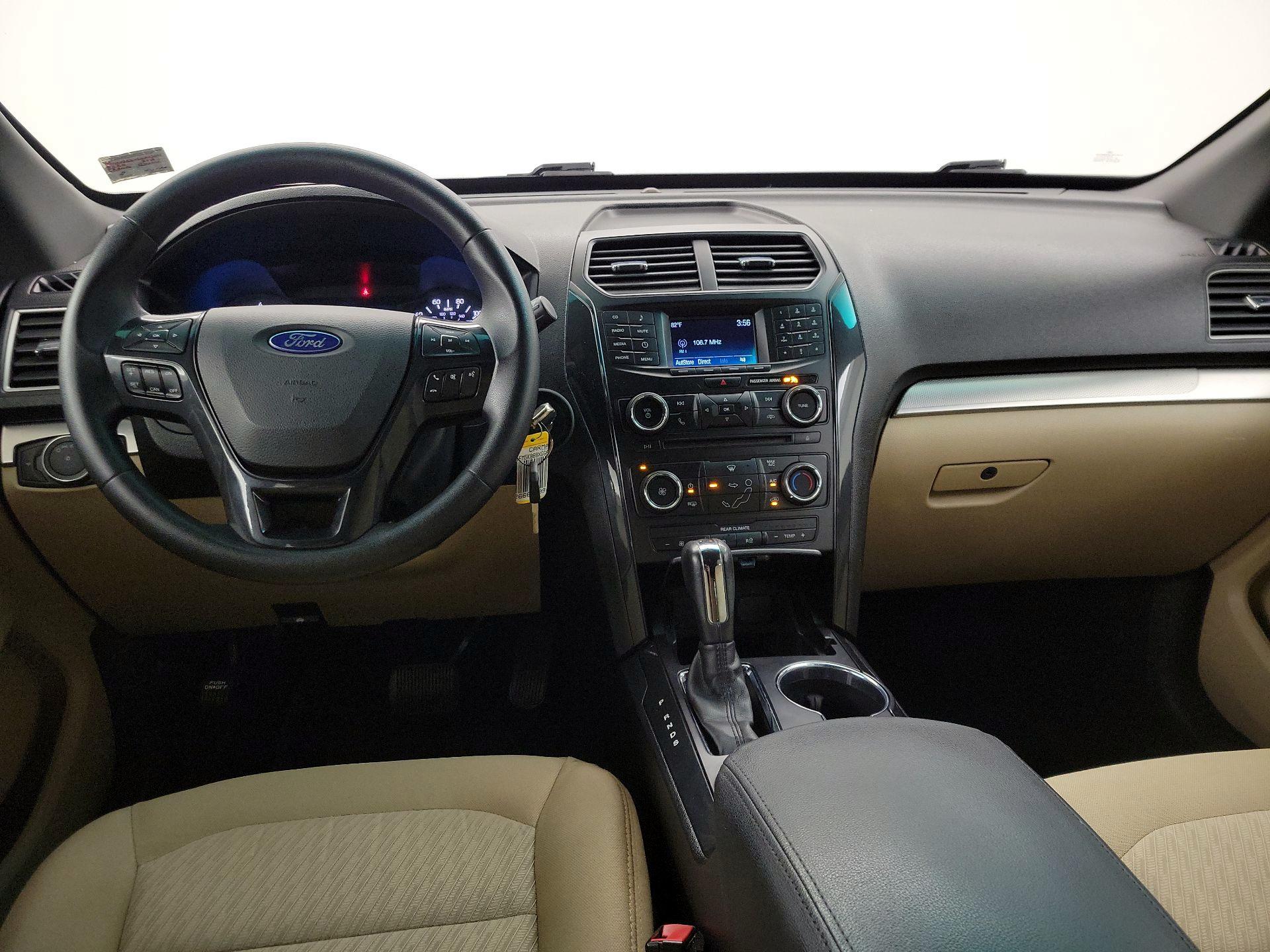 Thumbnail: 2016 Ford Explorer - 9