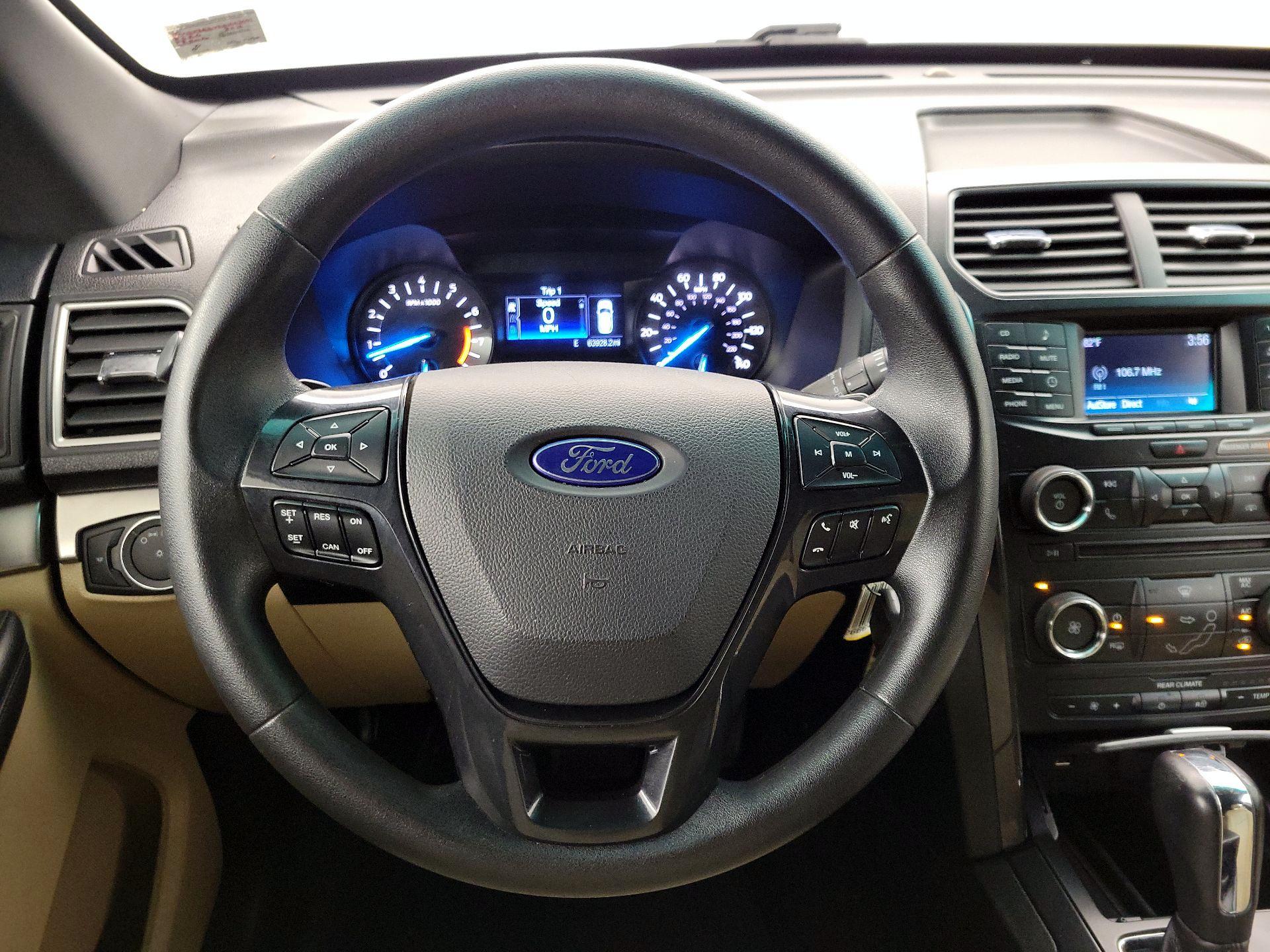 Thumbnail: 2016 Ford Explorer - 10