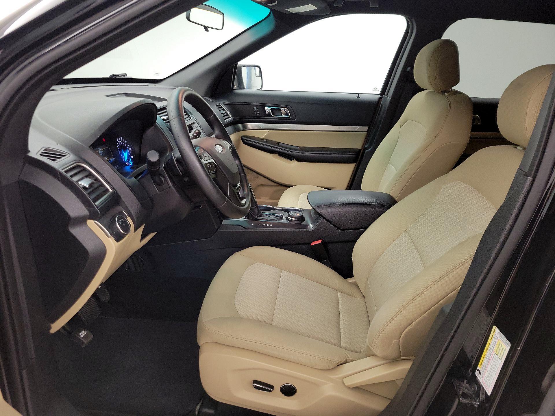 Thumbnail: 2016 Ford Explorer - 11