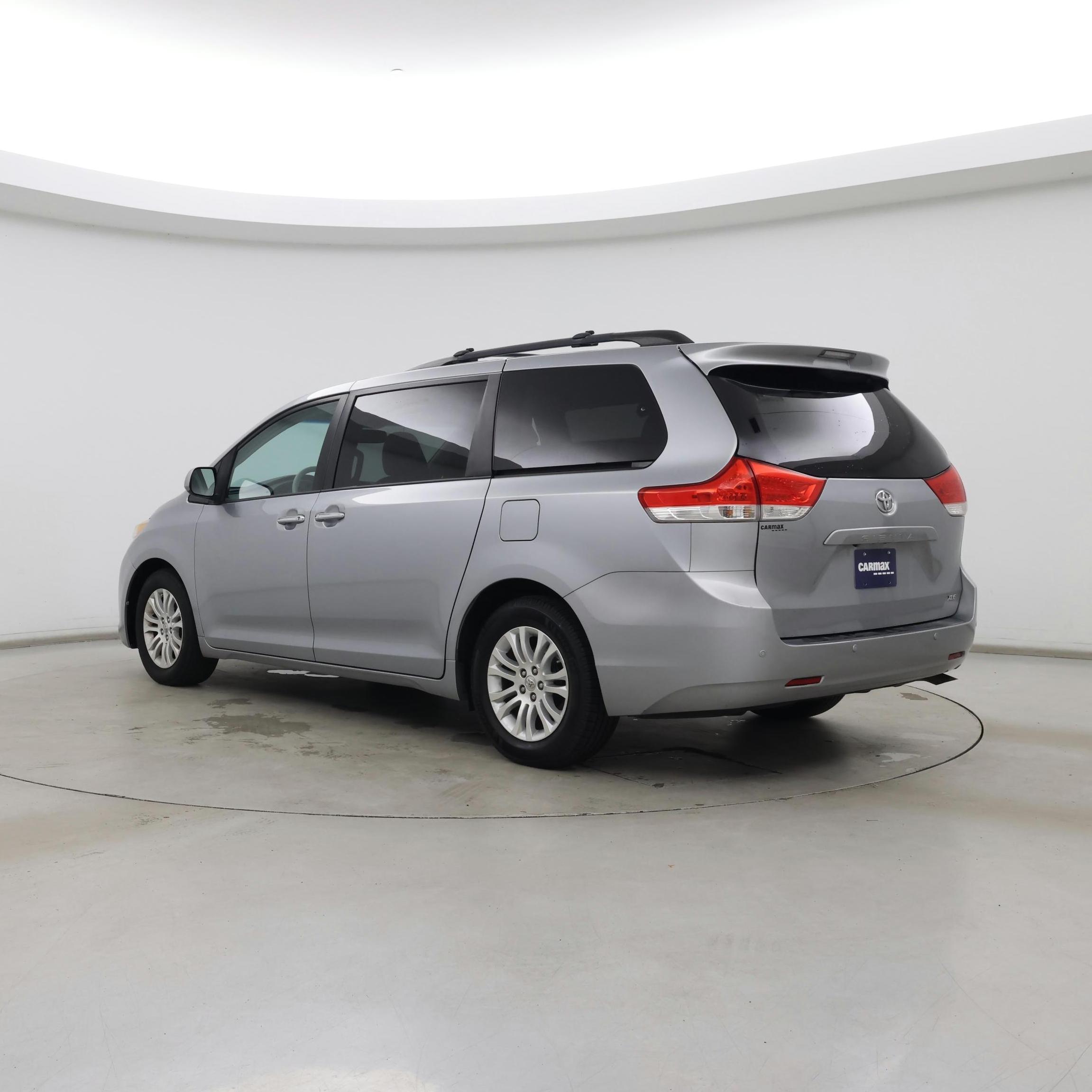 Thumbnail: 2014 Toyota Sienna - 2