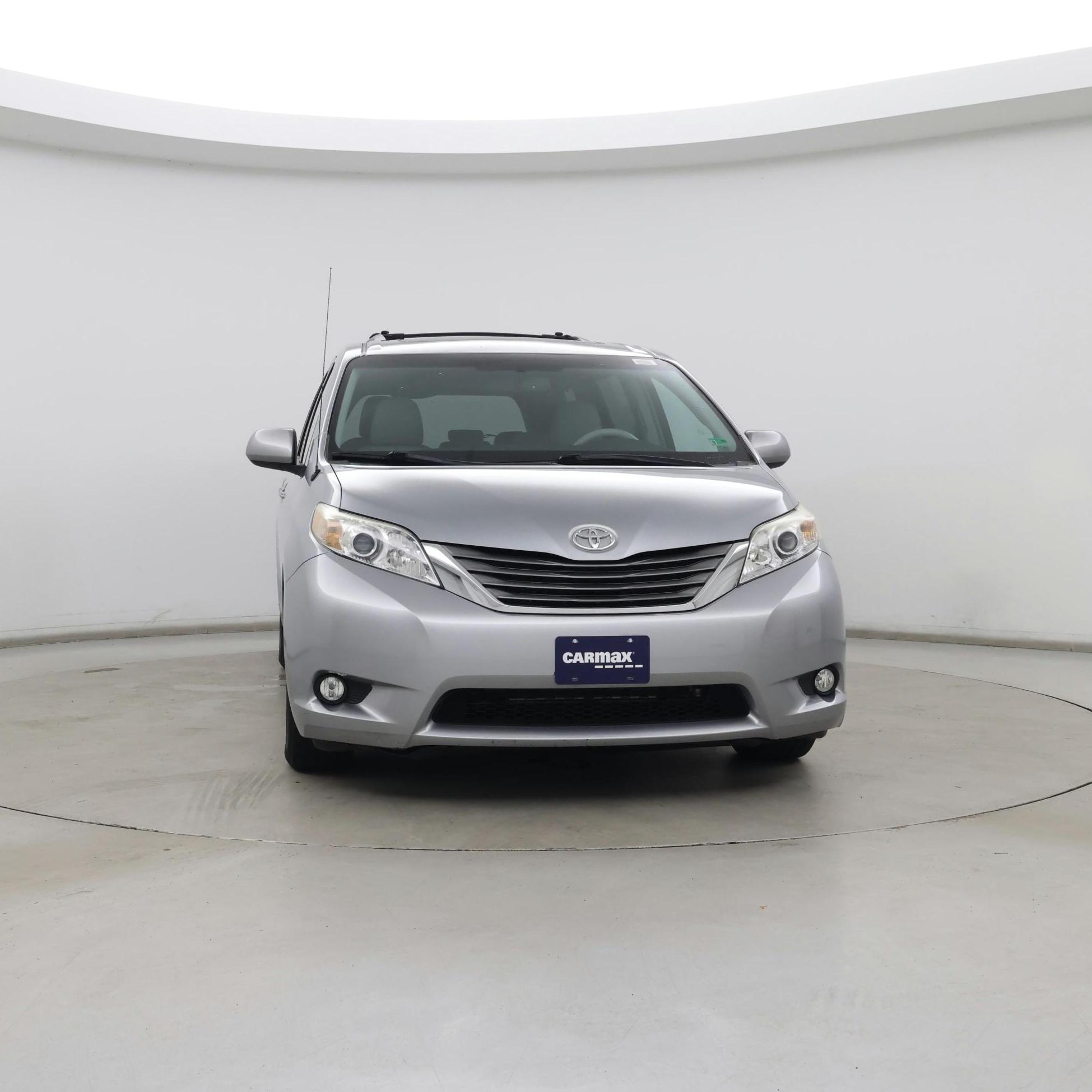 Thumbnail: 2014 Toyota Sienna - 5