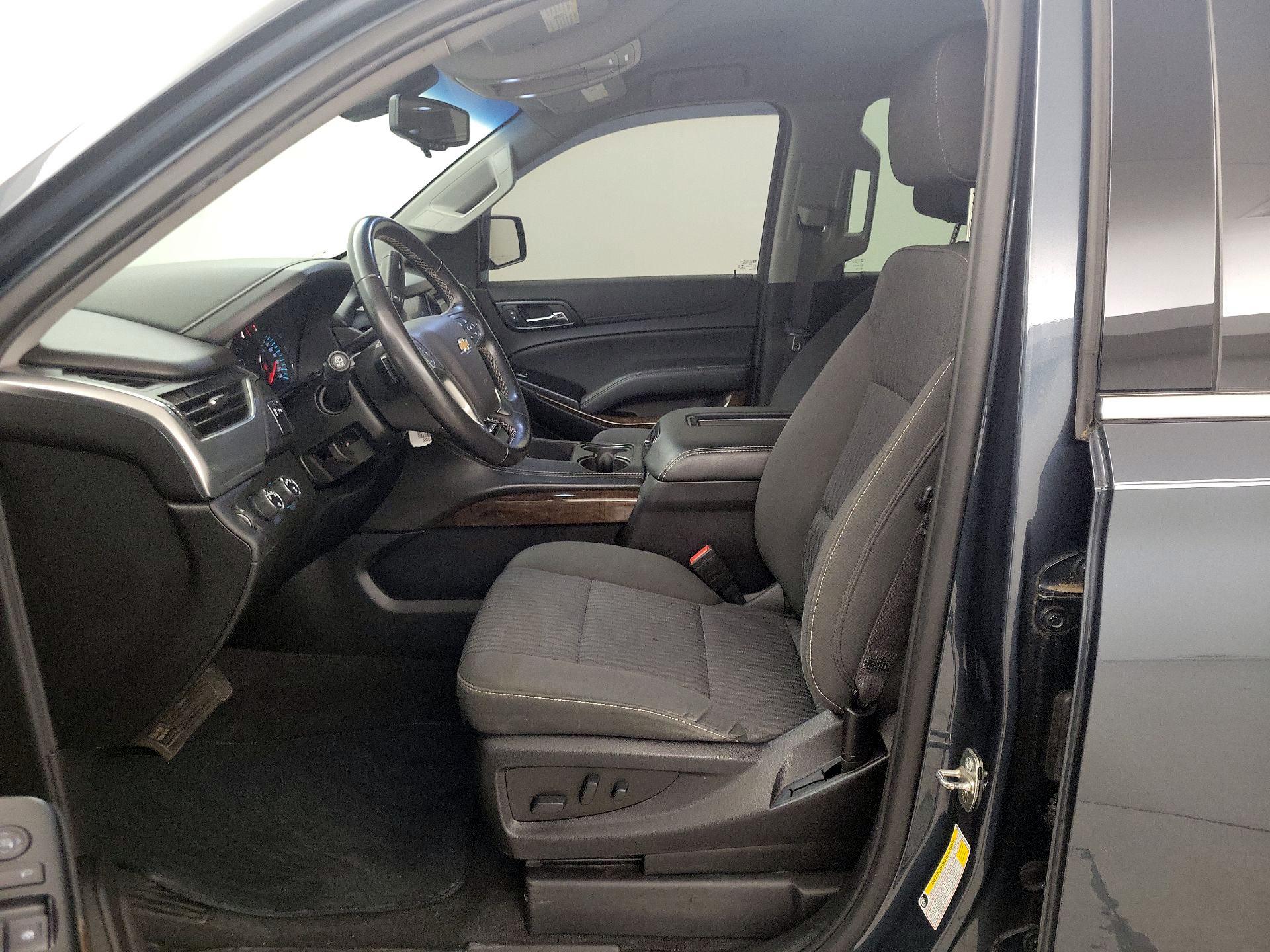 Thumbnail: 2019 Chevrolet Tahoe - 11