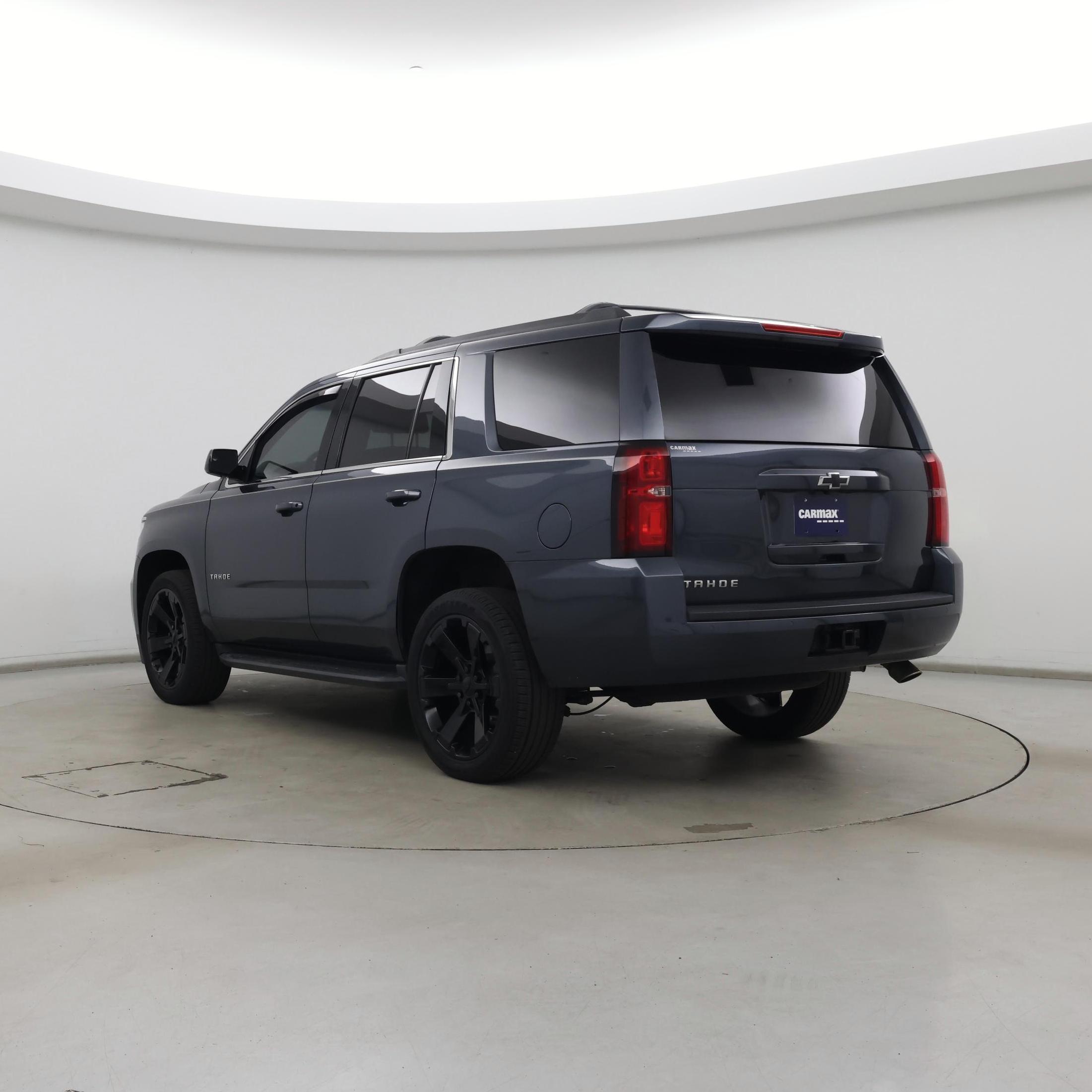 Thumbnail: 2019 Chevrolet Tahoe - 2